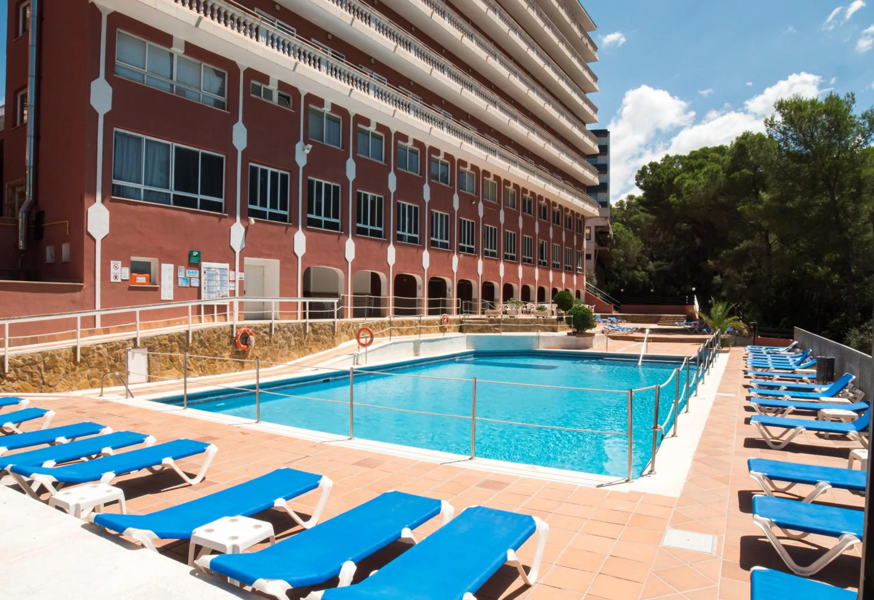 Swimming pool in Seramar Hotel Luna Park Adults Only