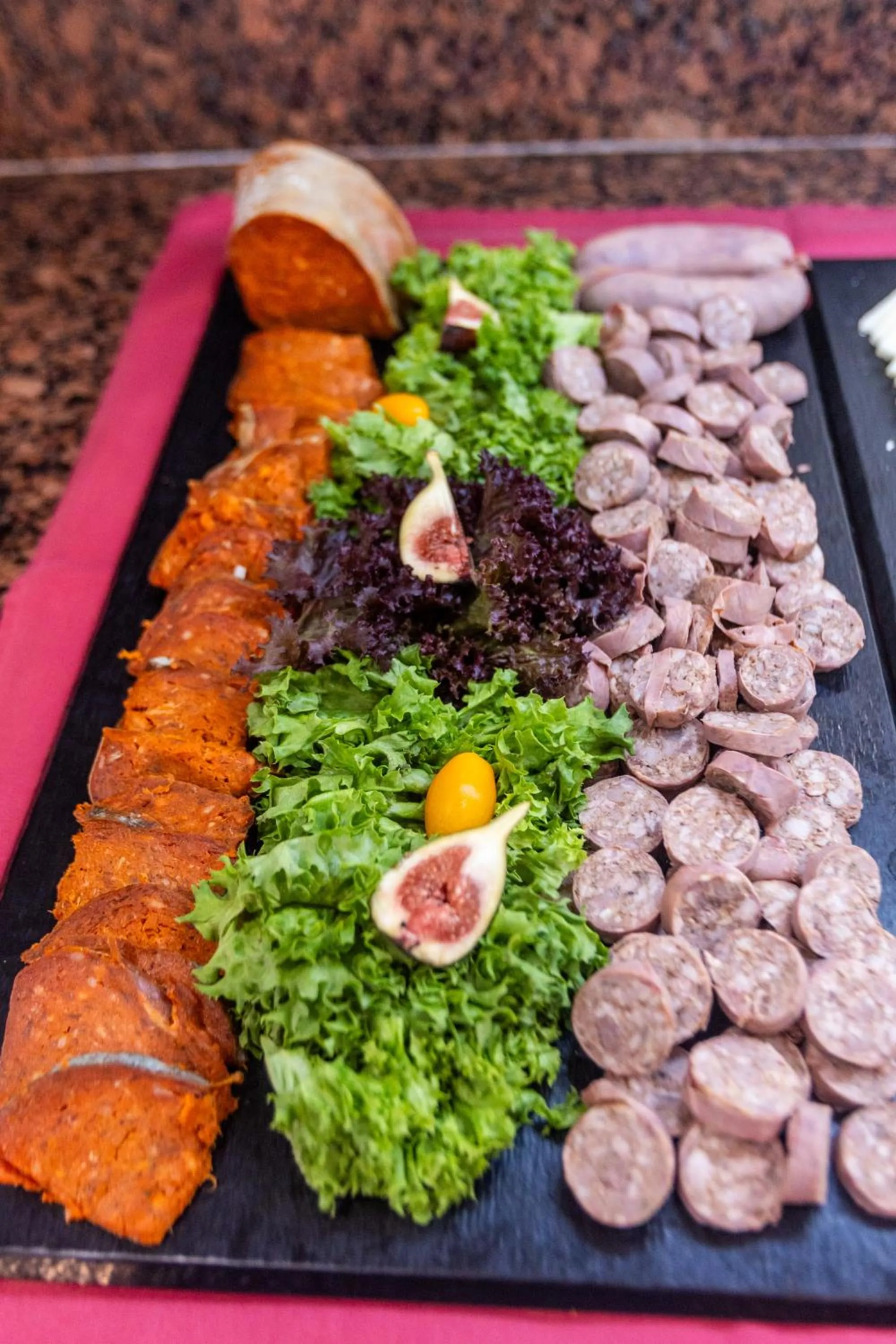 Restaurant/places to eat in Seramar Hotel Luna Park Adults Only