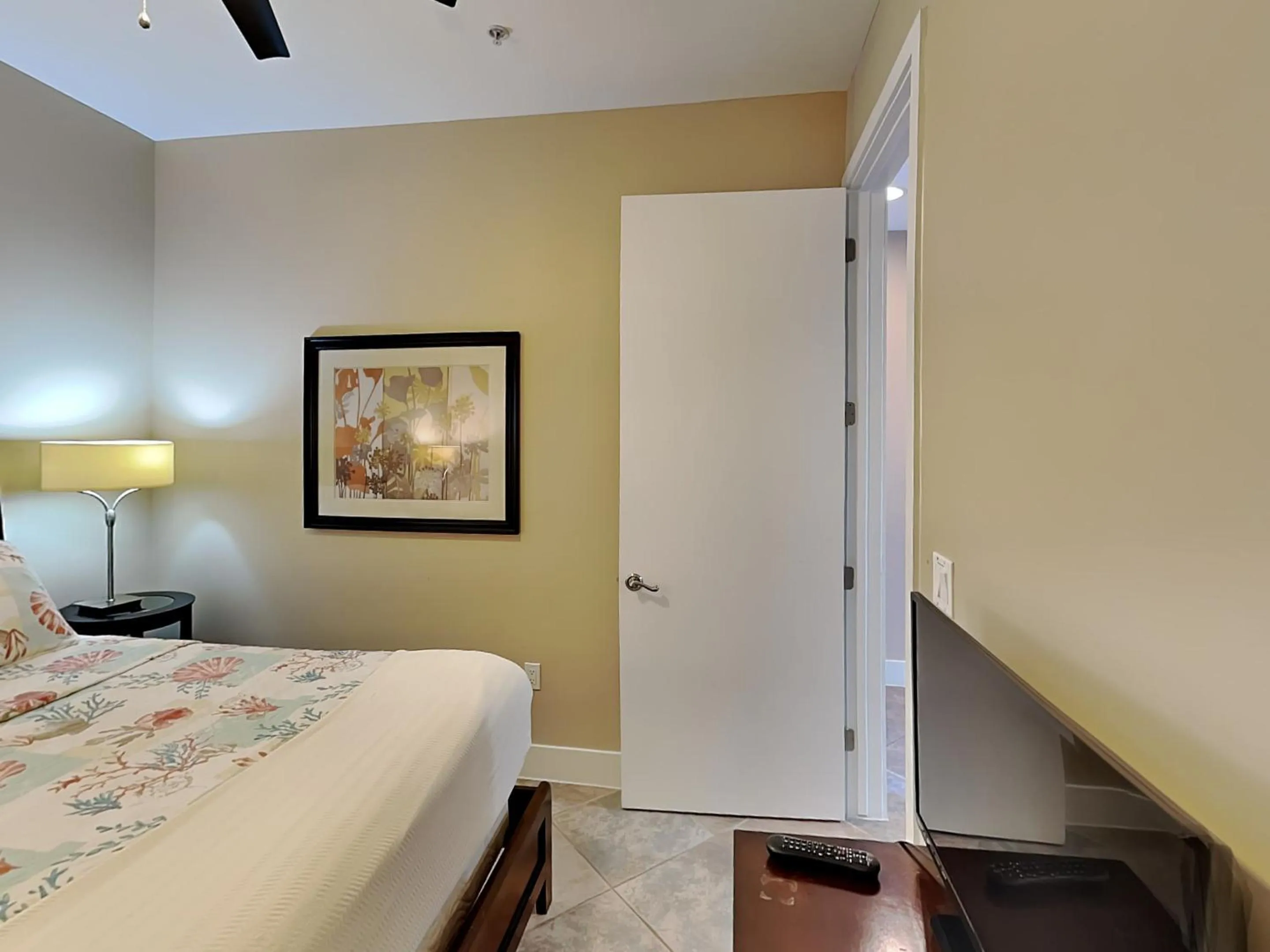 Property building, Bed in Precious Memories - Diamond Beach 513