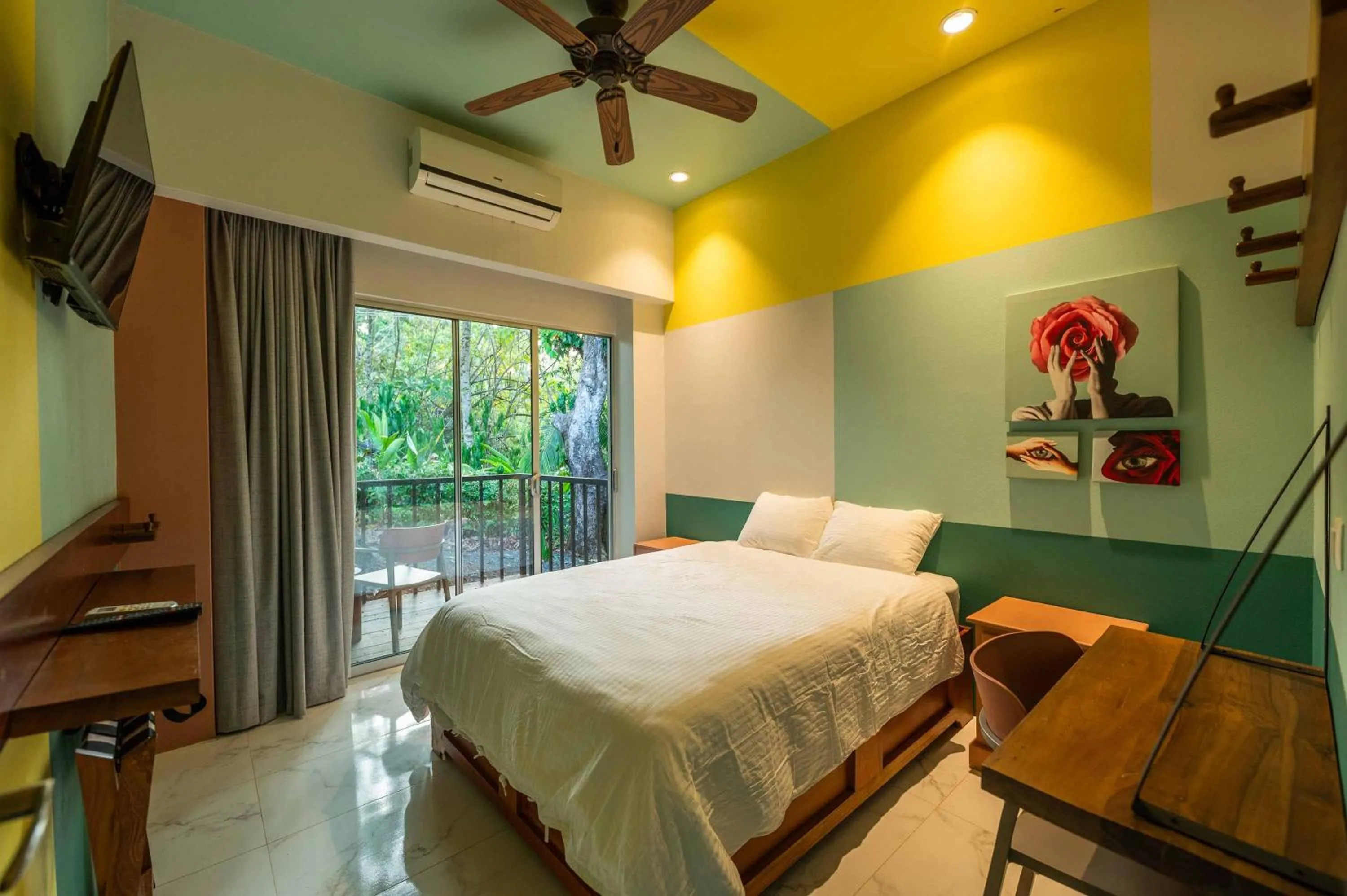 Bedroom, Bed in Marala Hotel