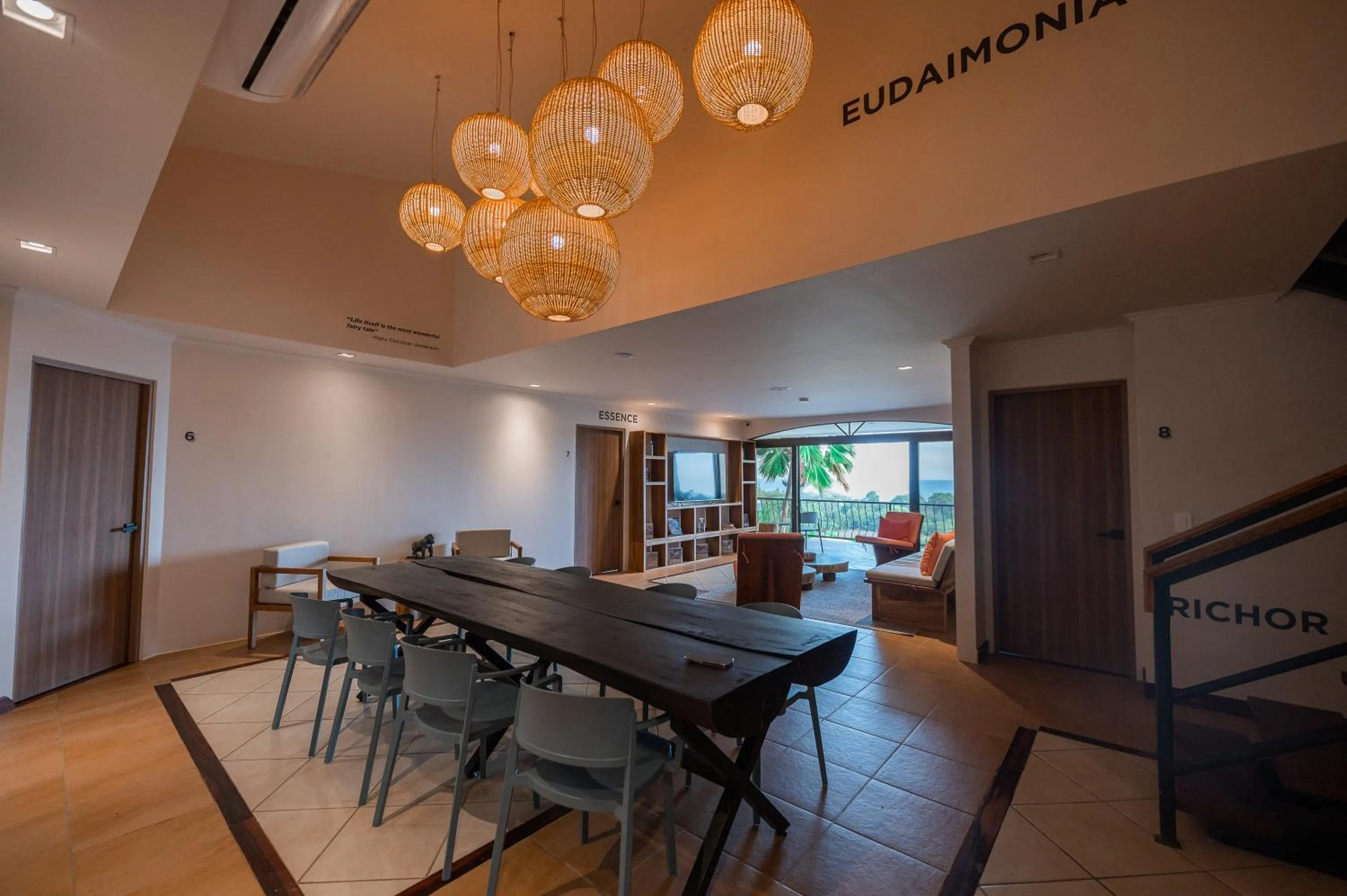 Communal lounge/ TV room in Marala Hotel