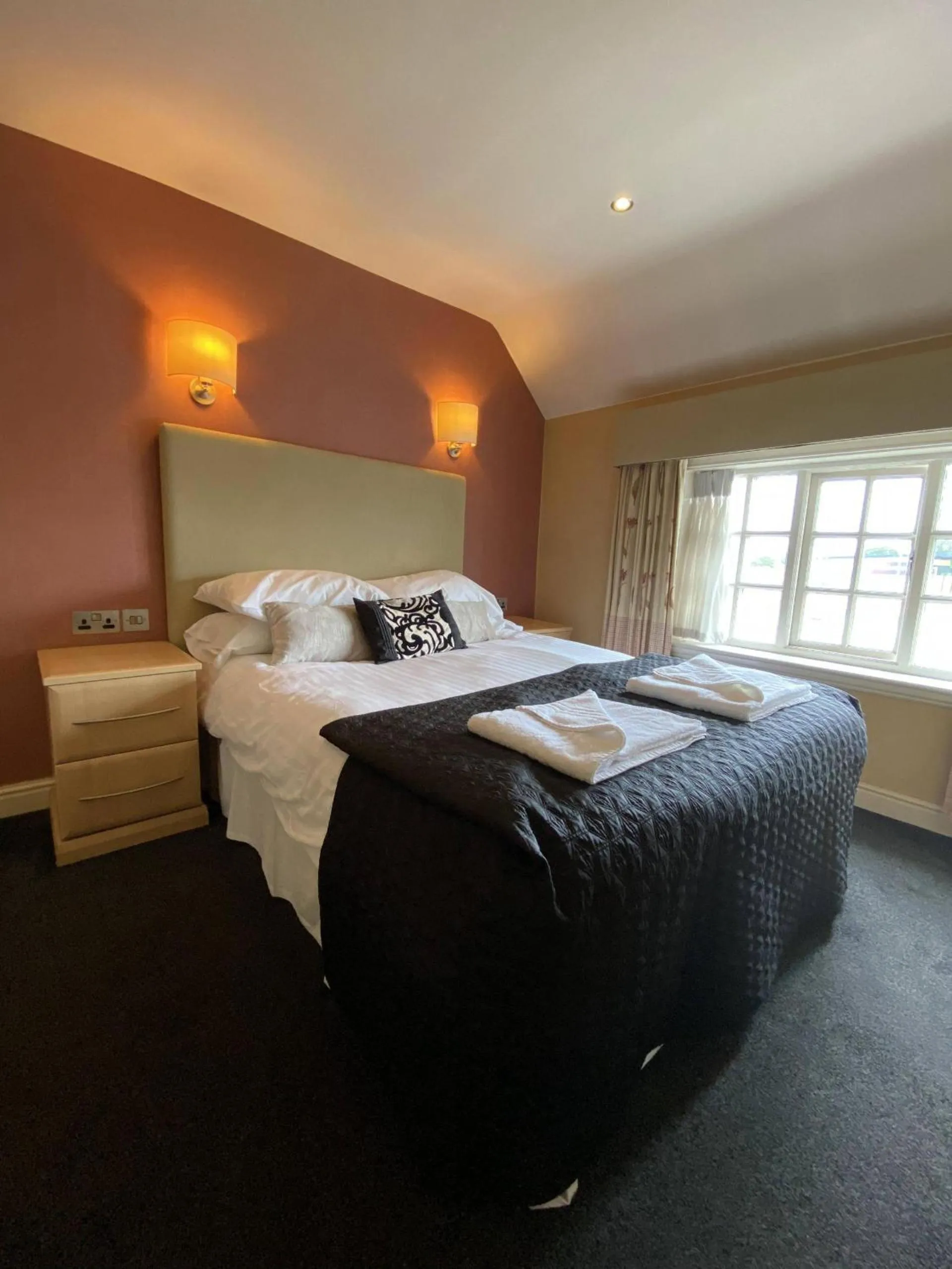 Bedroom in The Windmill Inn