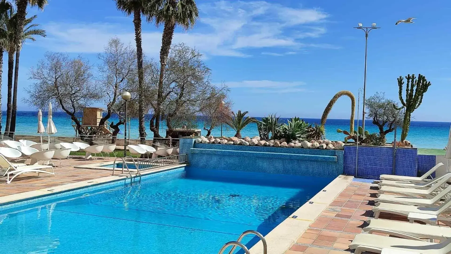 Swimming pool in BLUESEA Anba Romaní Swimming pool in BLUESEA Anba Romaní