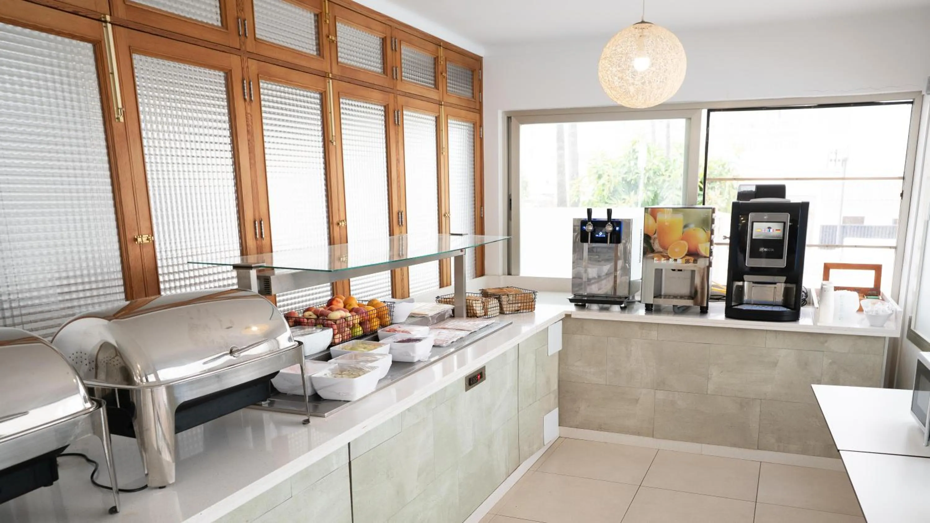 Restaurant/places to eat in BLUESEA Anba Romaní