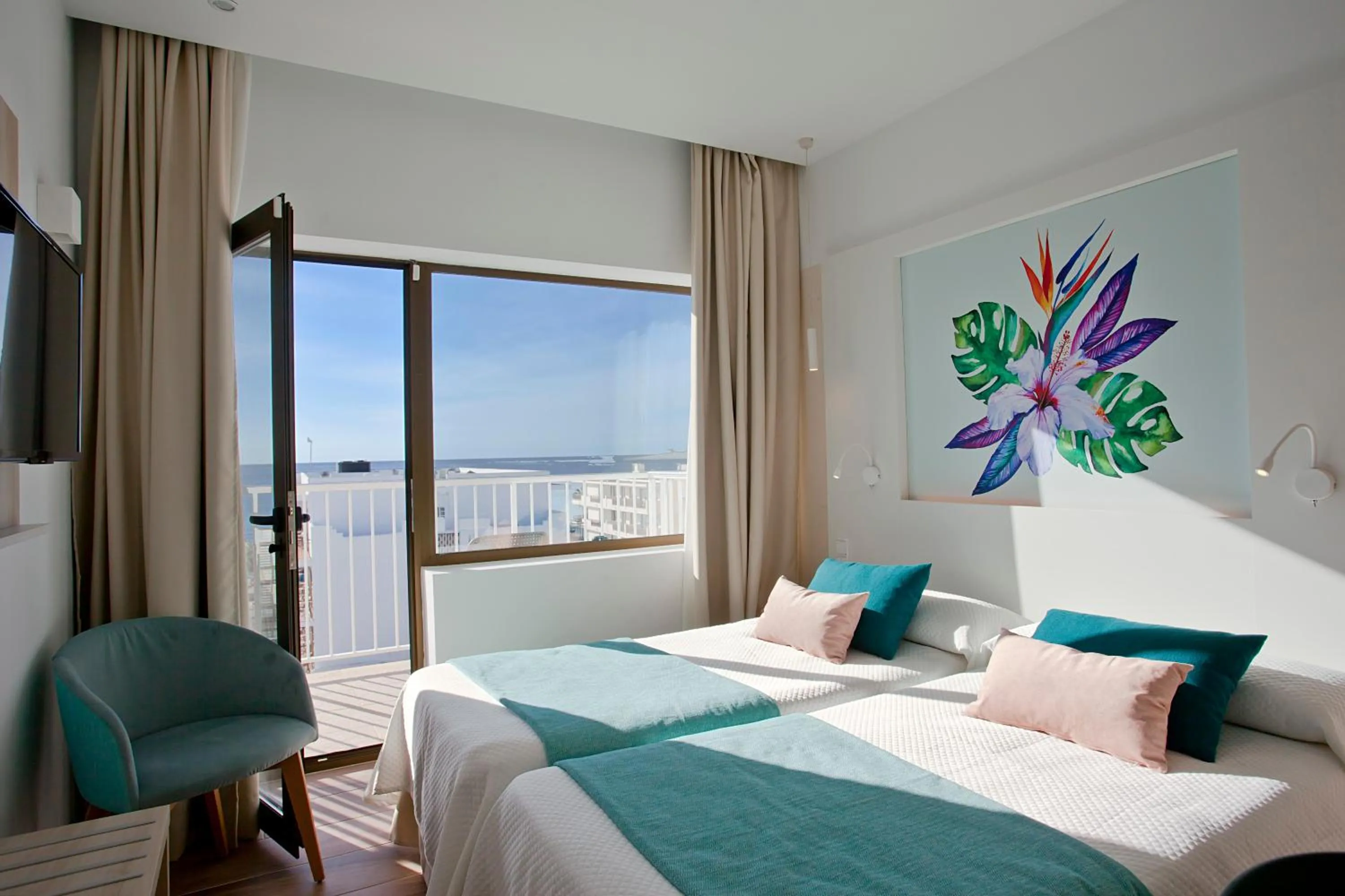 Bedroom, Bed in BLUESEA Anba Romaní