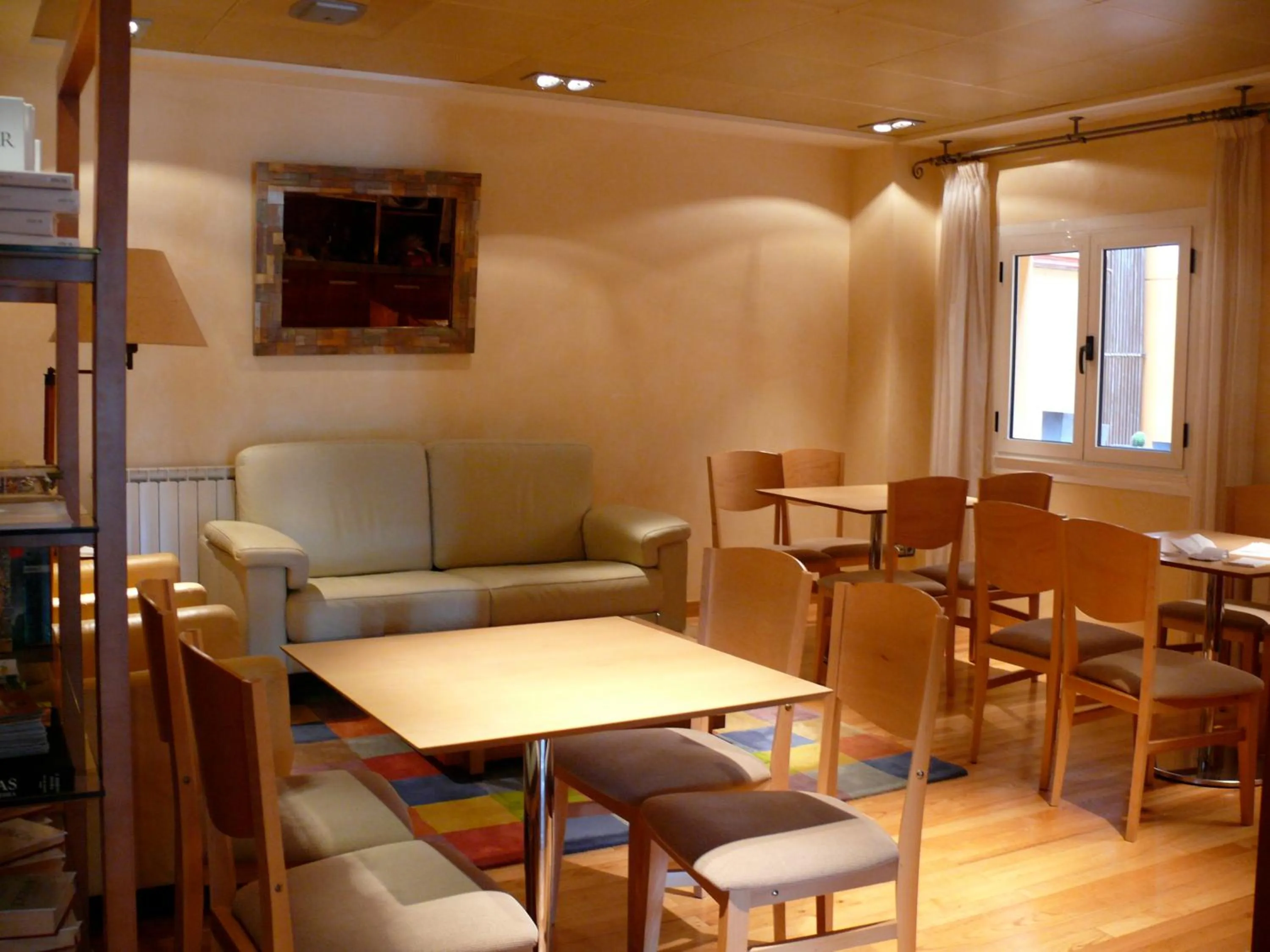 Seating area in Hotel Nochendi