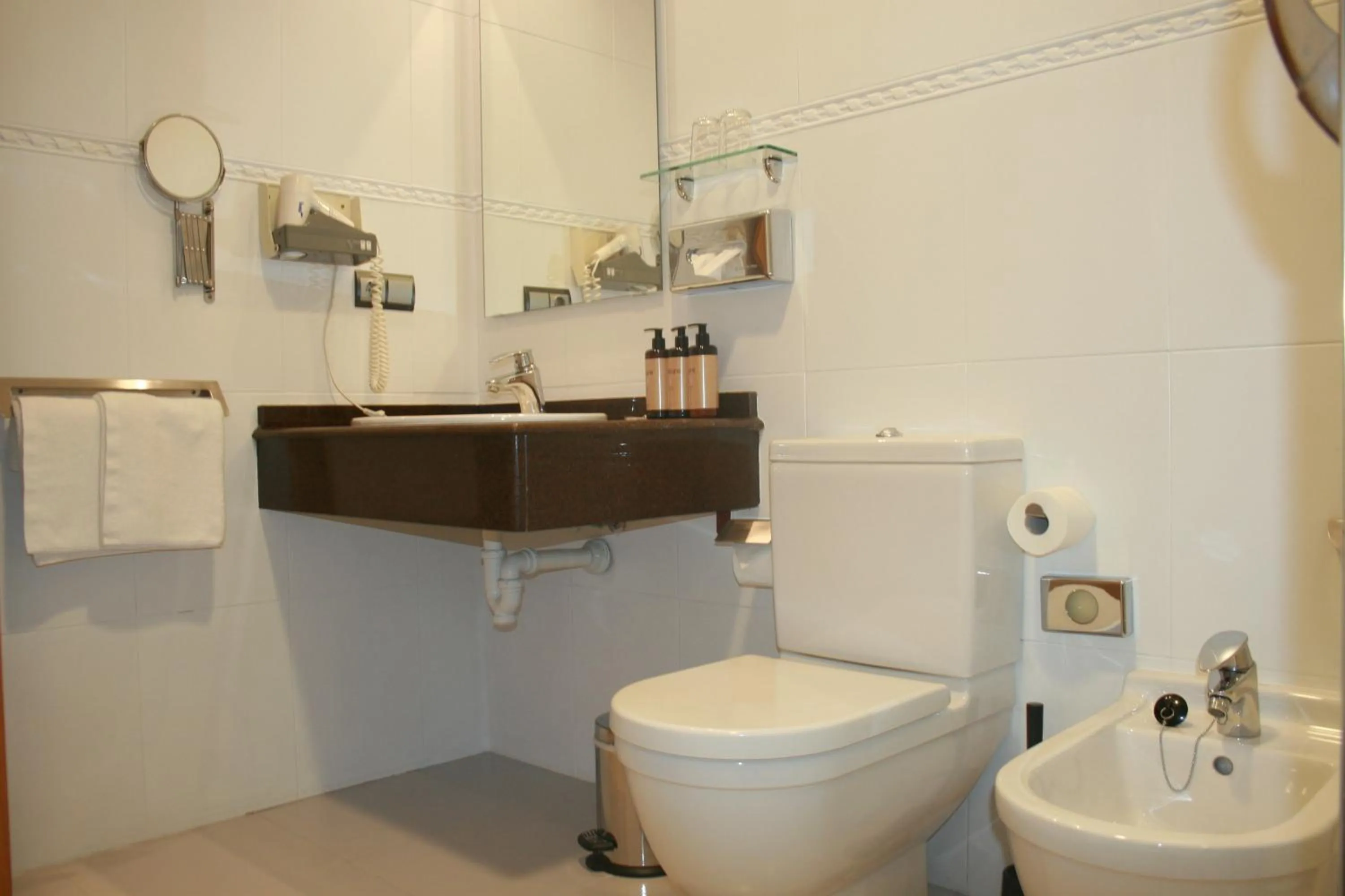 Bathroom in Hotel Nochendi