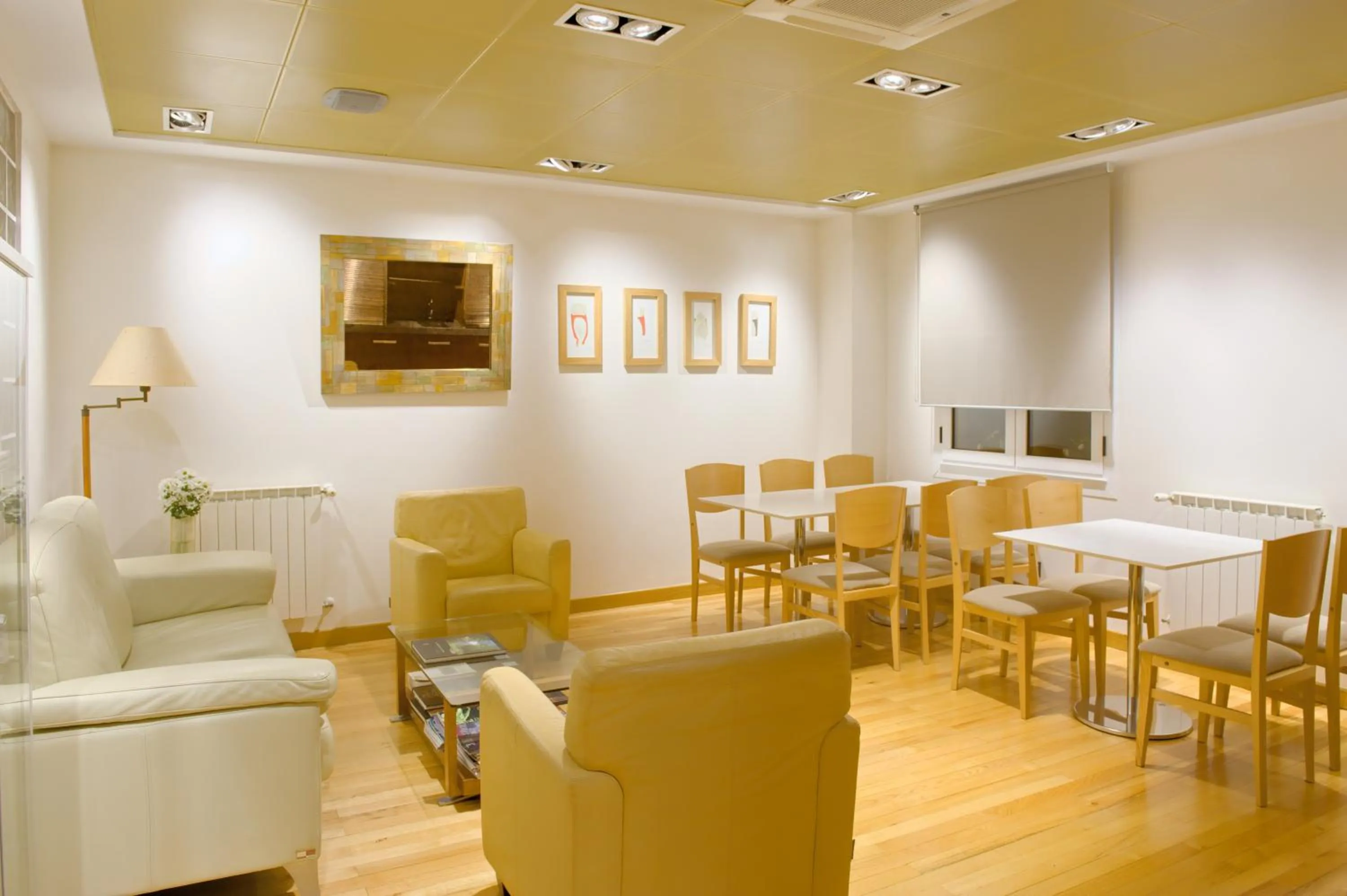 Lounge or bar in Hotel Nochendi