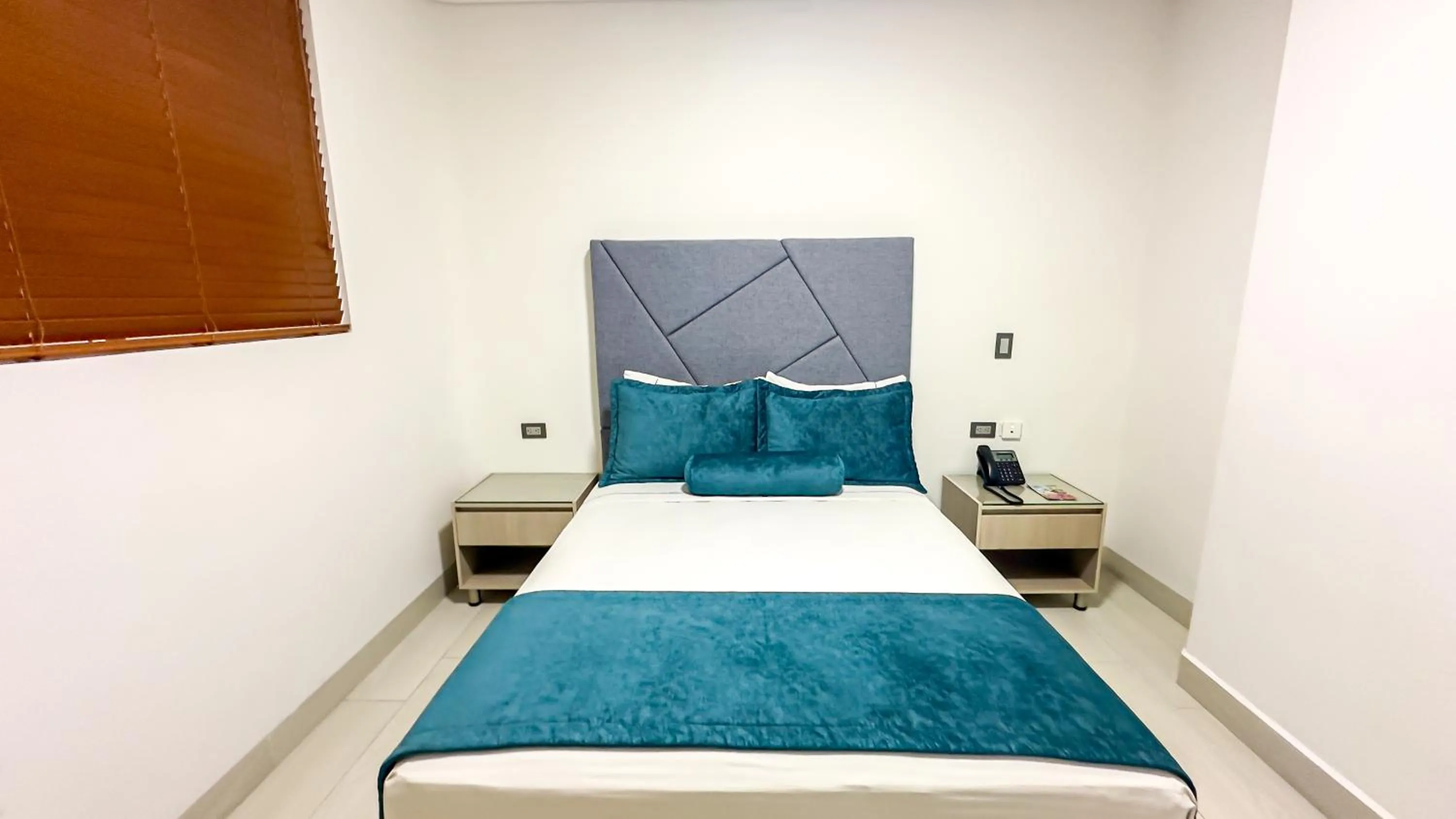 Bedroom, Bed in Hotel Marco Polo Rodadero