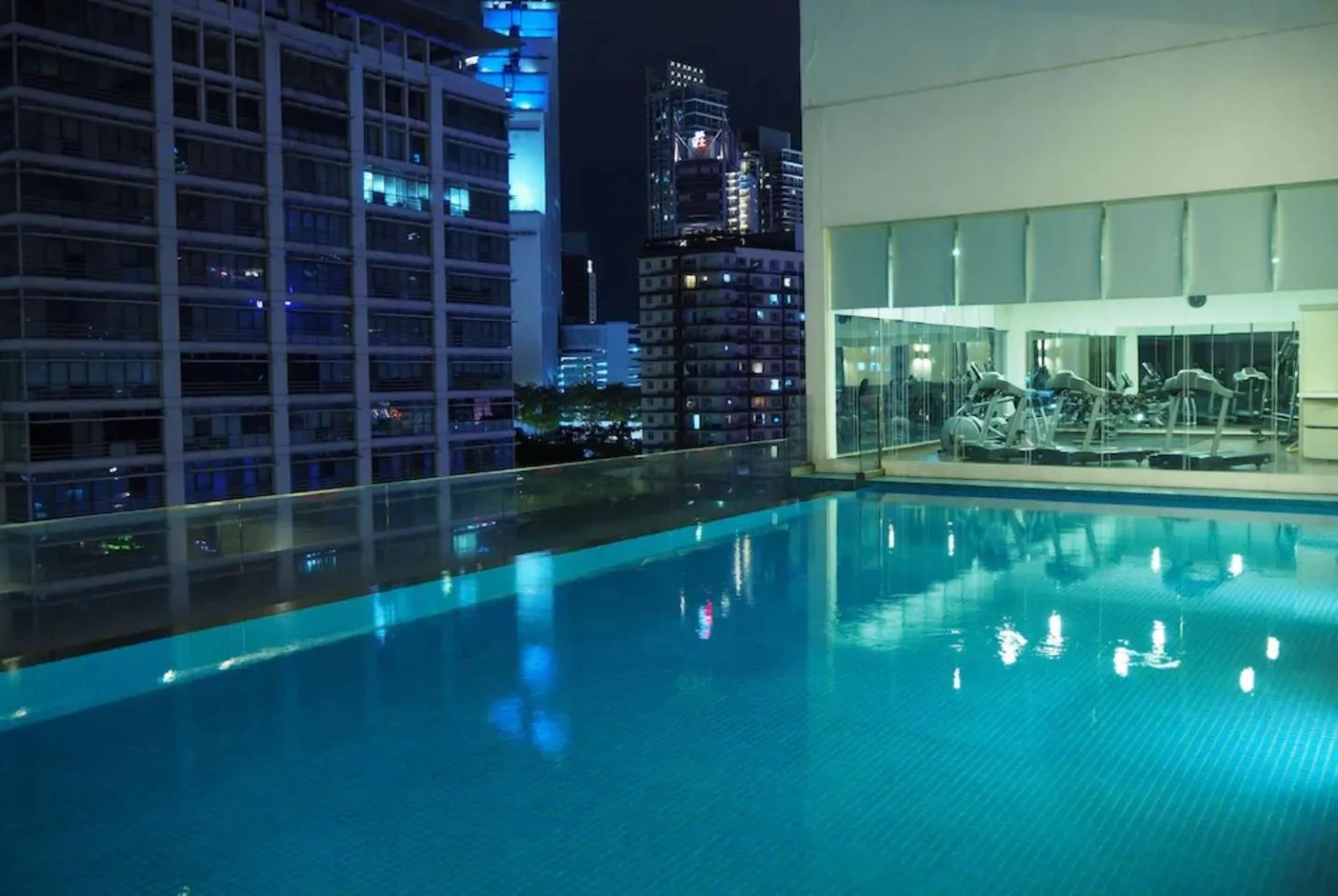 Night in RS Suites In Bukit Bintang