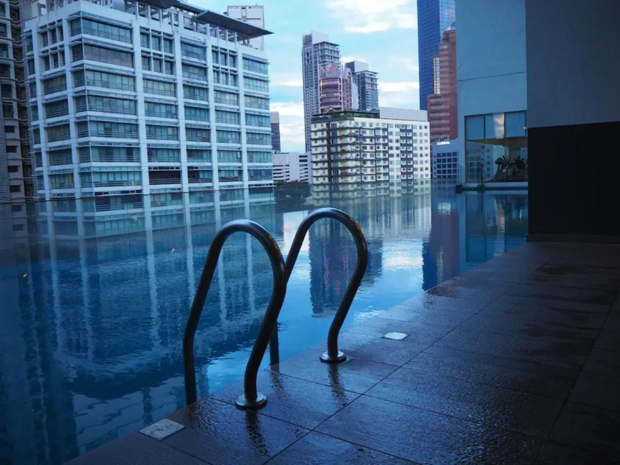 Day in RS Suites In Bukit Bintang