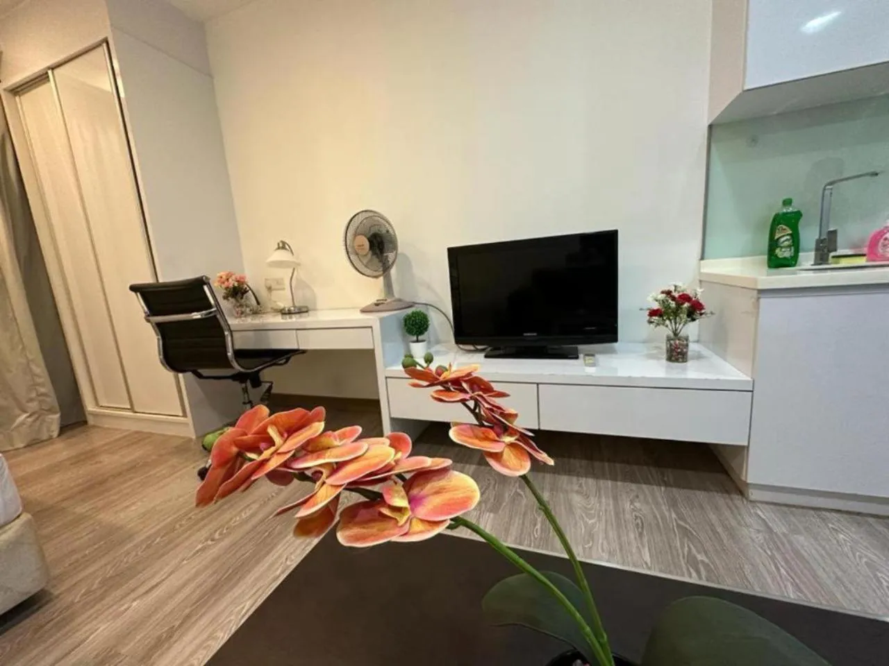 Communal lounge/ TV room in RS Suites In Bukit Bintang