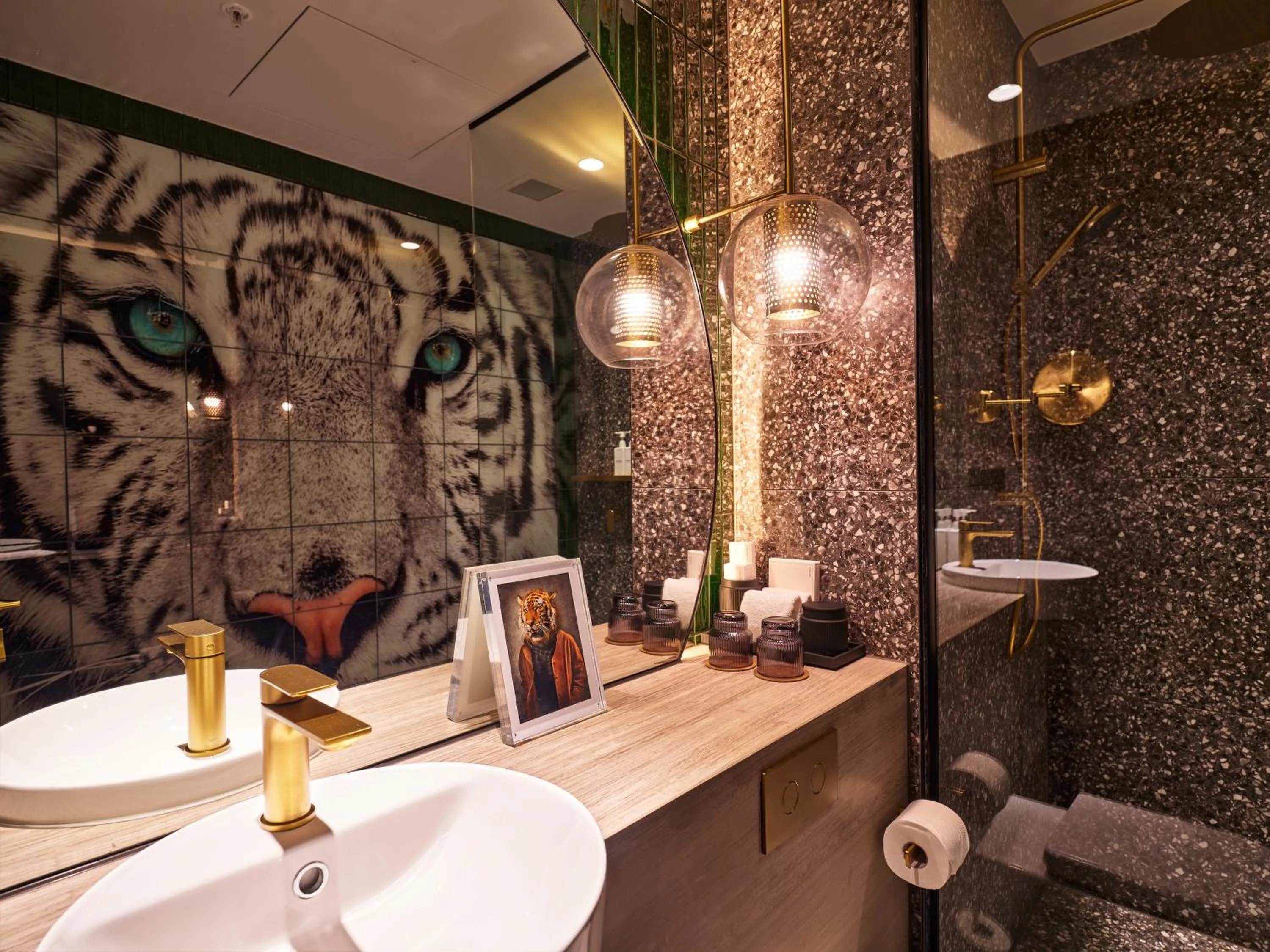 Shower in The Motley Hotel Richmond, Tapestry Collection by Hilton