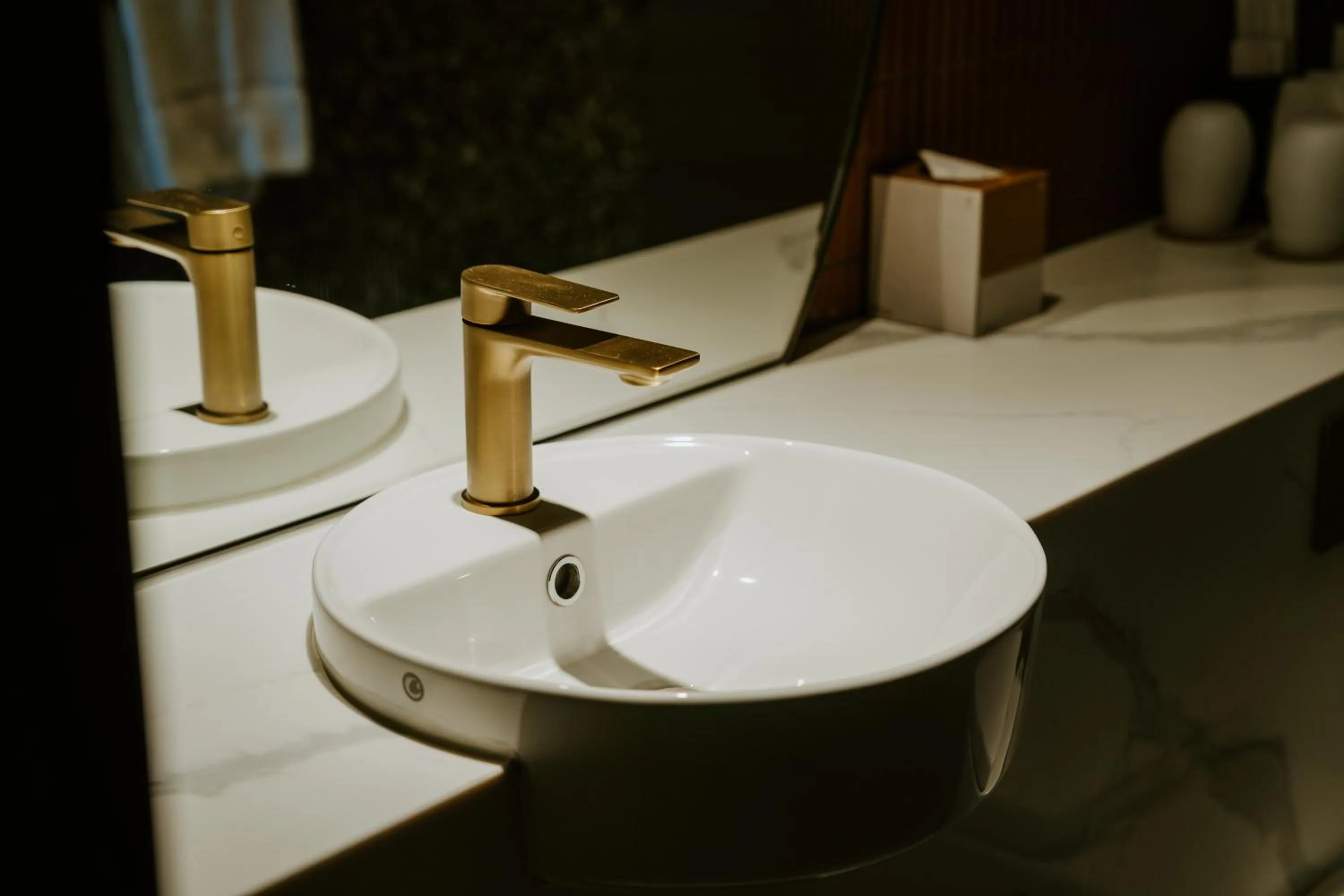 Bathroom in The Motley Hotel Richmond, Tapestry Collection by Hilton