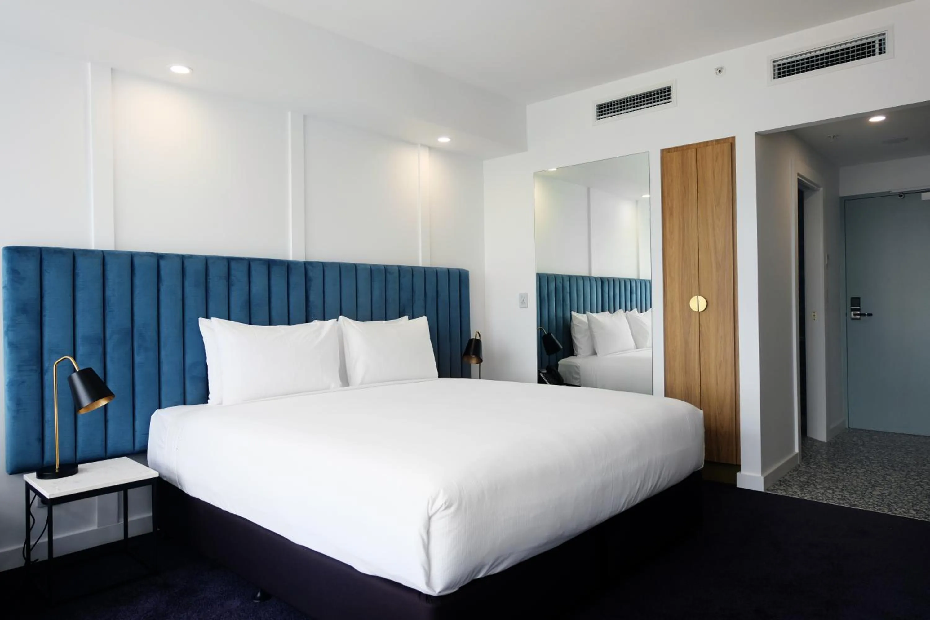 Bed in Swiss-Belhotel Woolloongabba, Brisbane