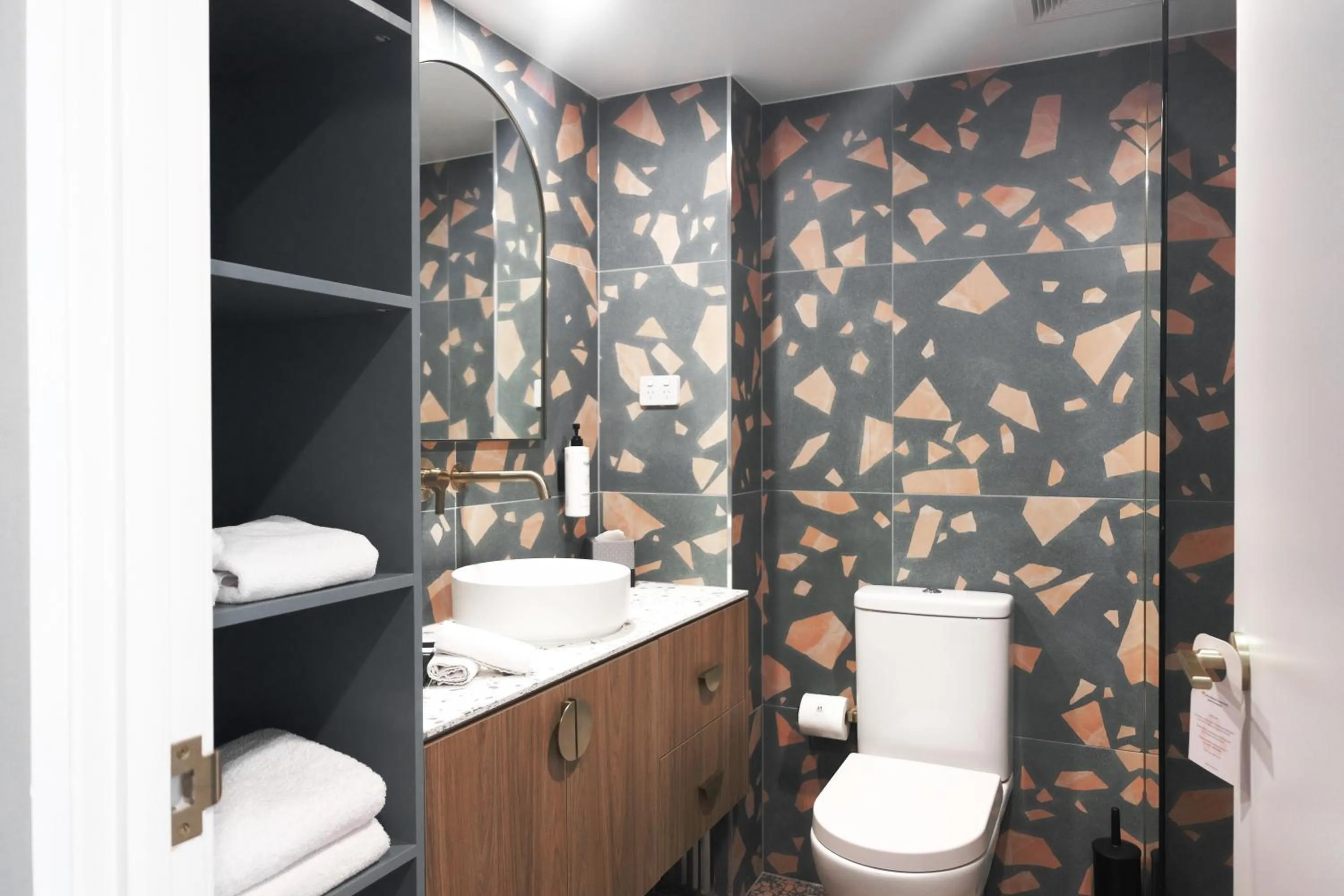 Toilet in Swiss-Belhotel Woolloongabba, Brisbane