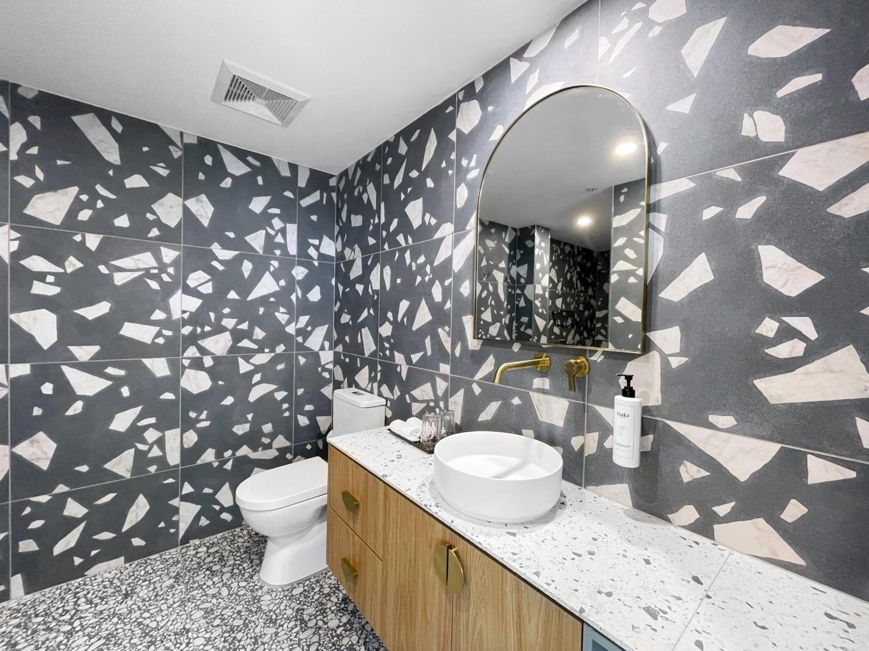 Toilet in Swiss-Belhotel Woolloongabba, Brisbane