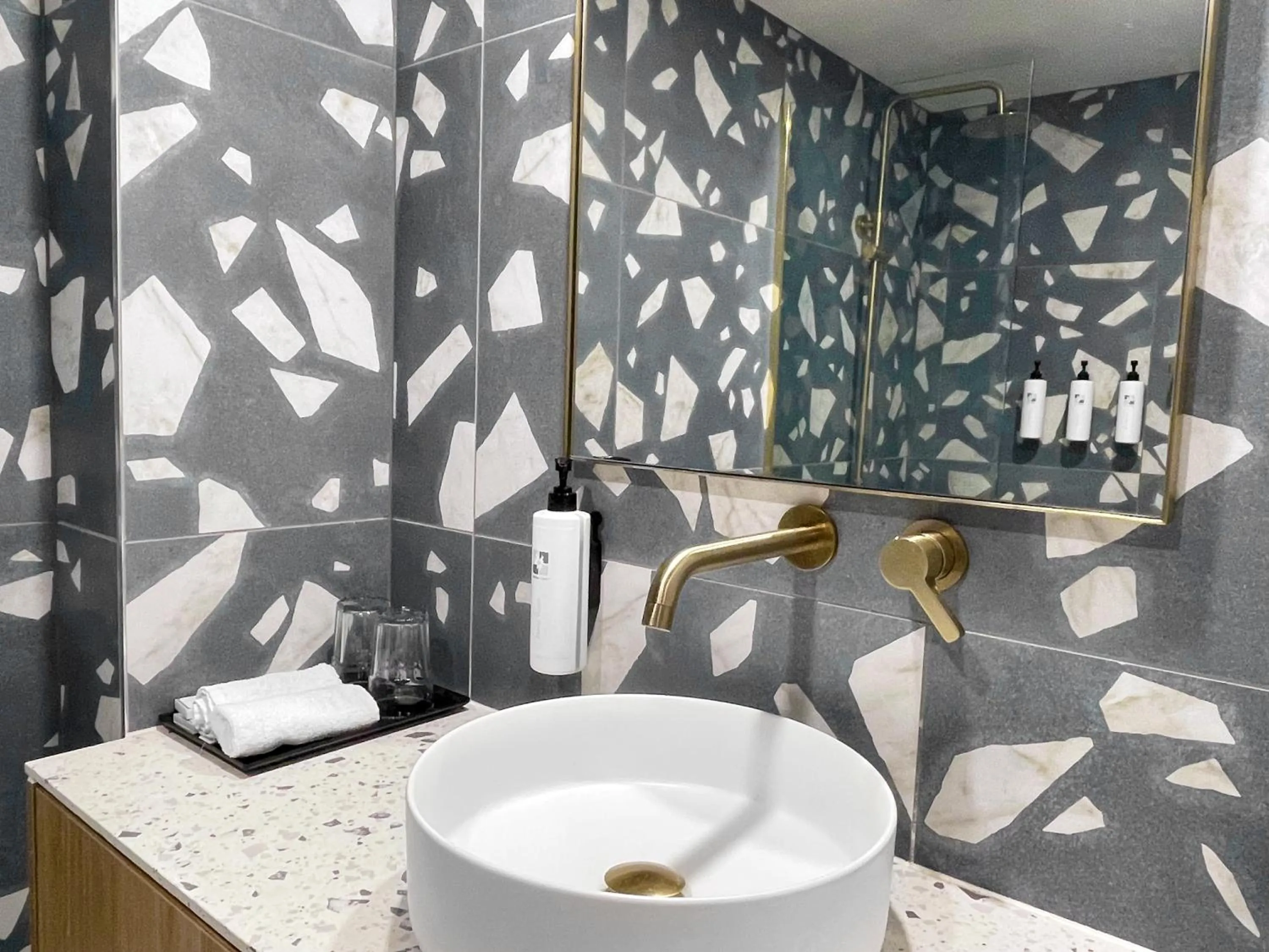 Bathroom in Swiss-Belhotel Woolloongabba, Brisbane