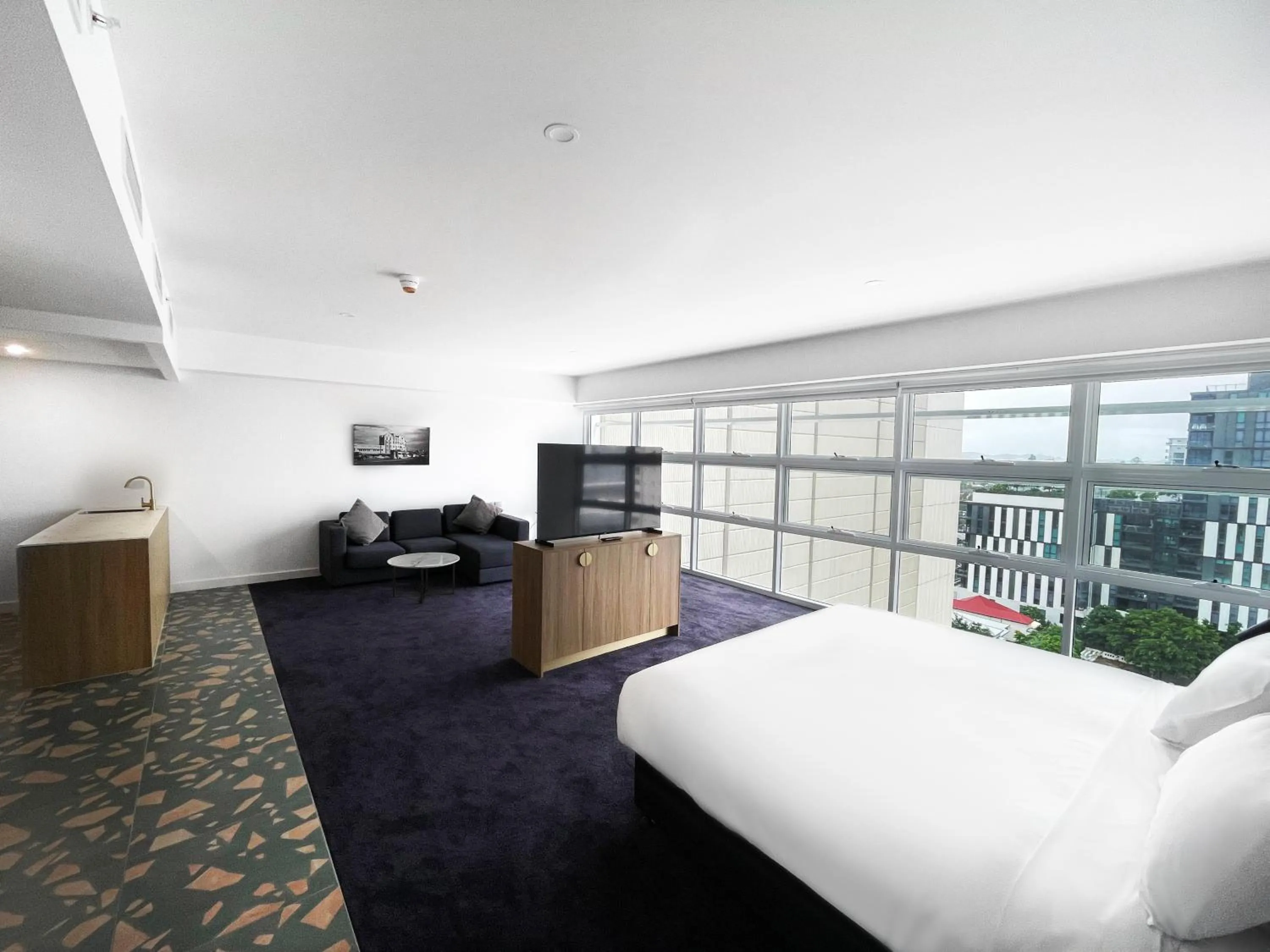 Bed in Swiss-Belhotel Woolloongabba, Brisbane