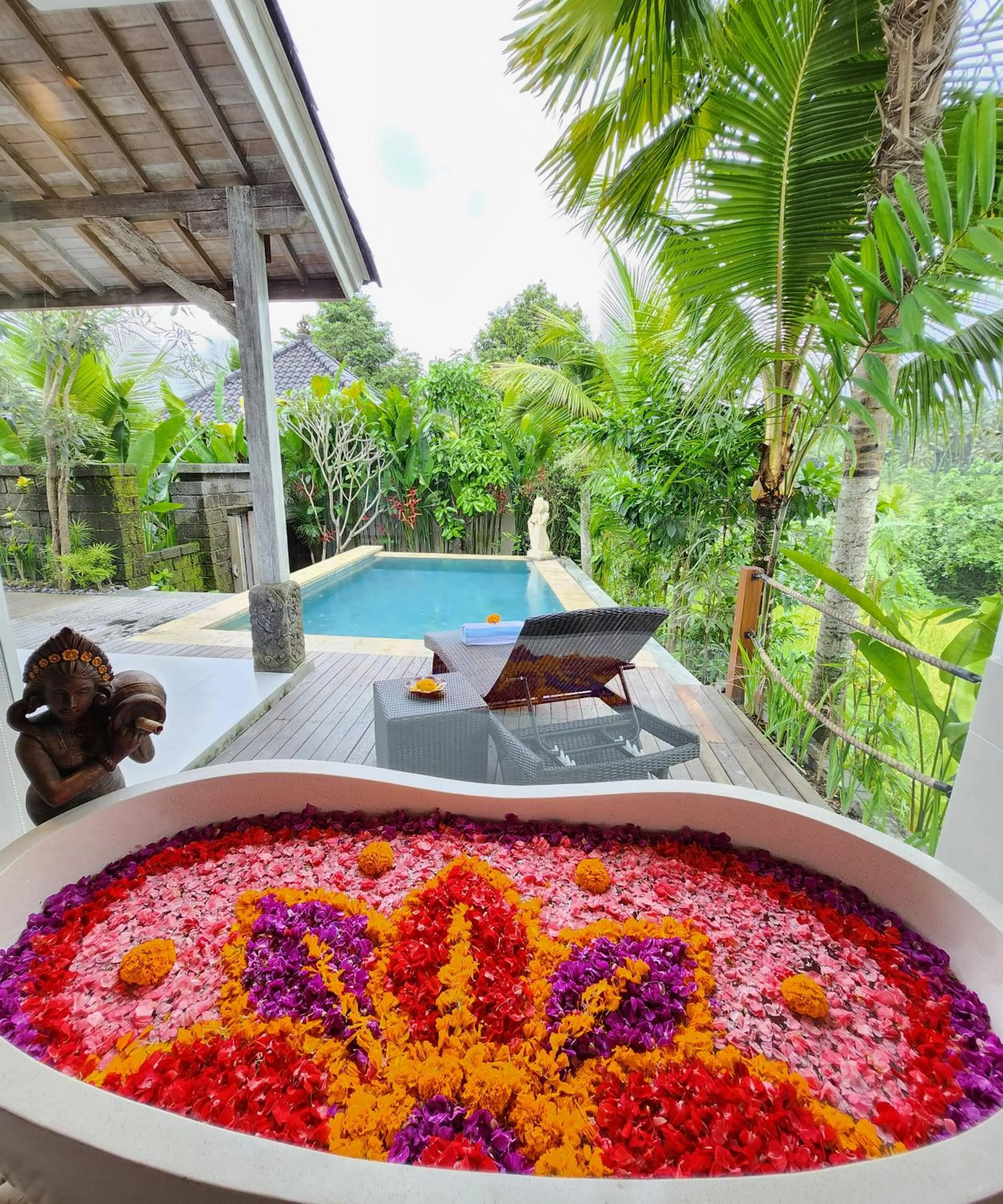 Hot Tub in Pinggala Villa Ubud