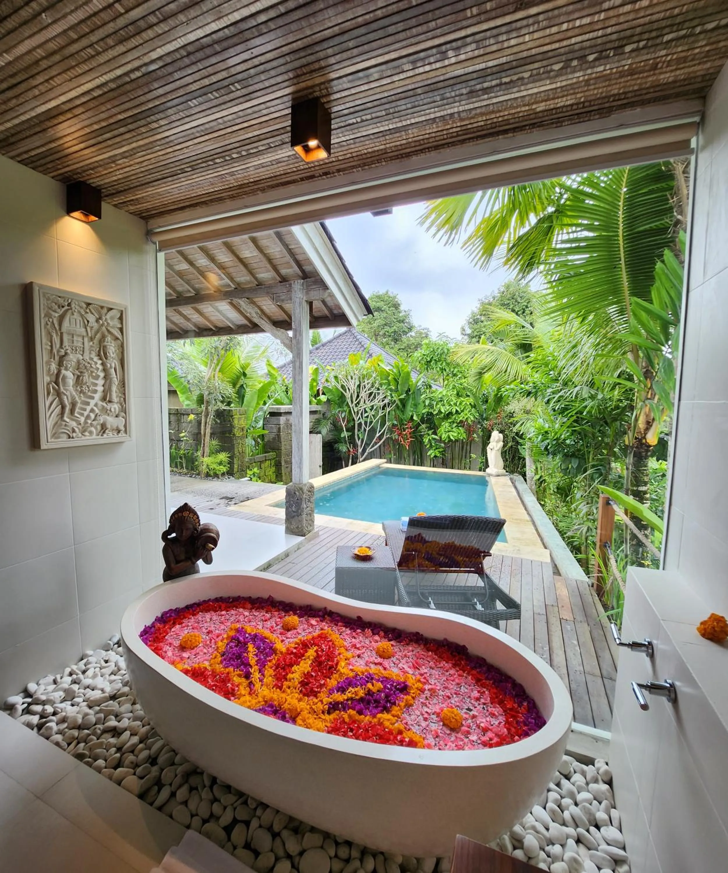 Bath in Pinggala Villa Ubud