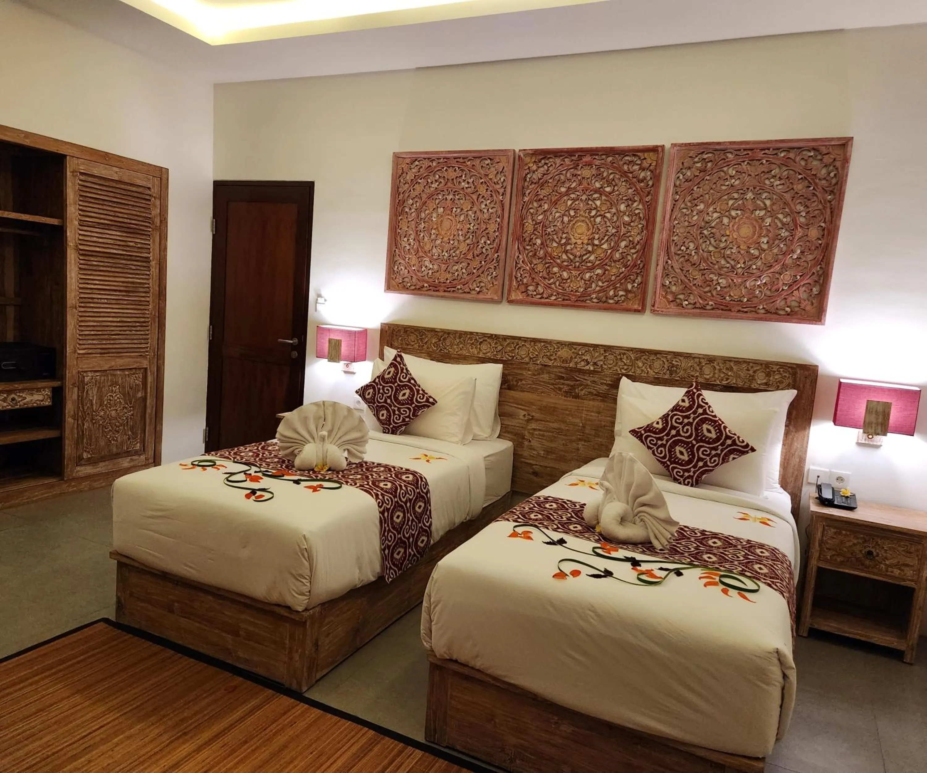 Bed in Pinggala Villa Ubud