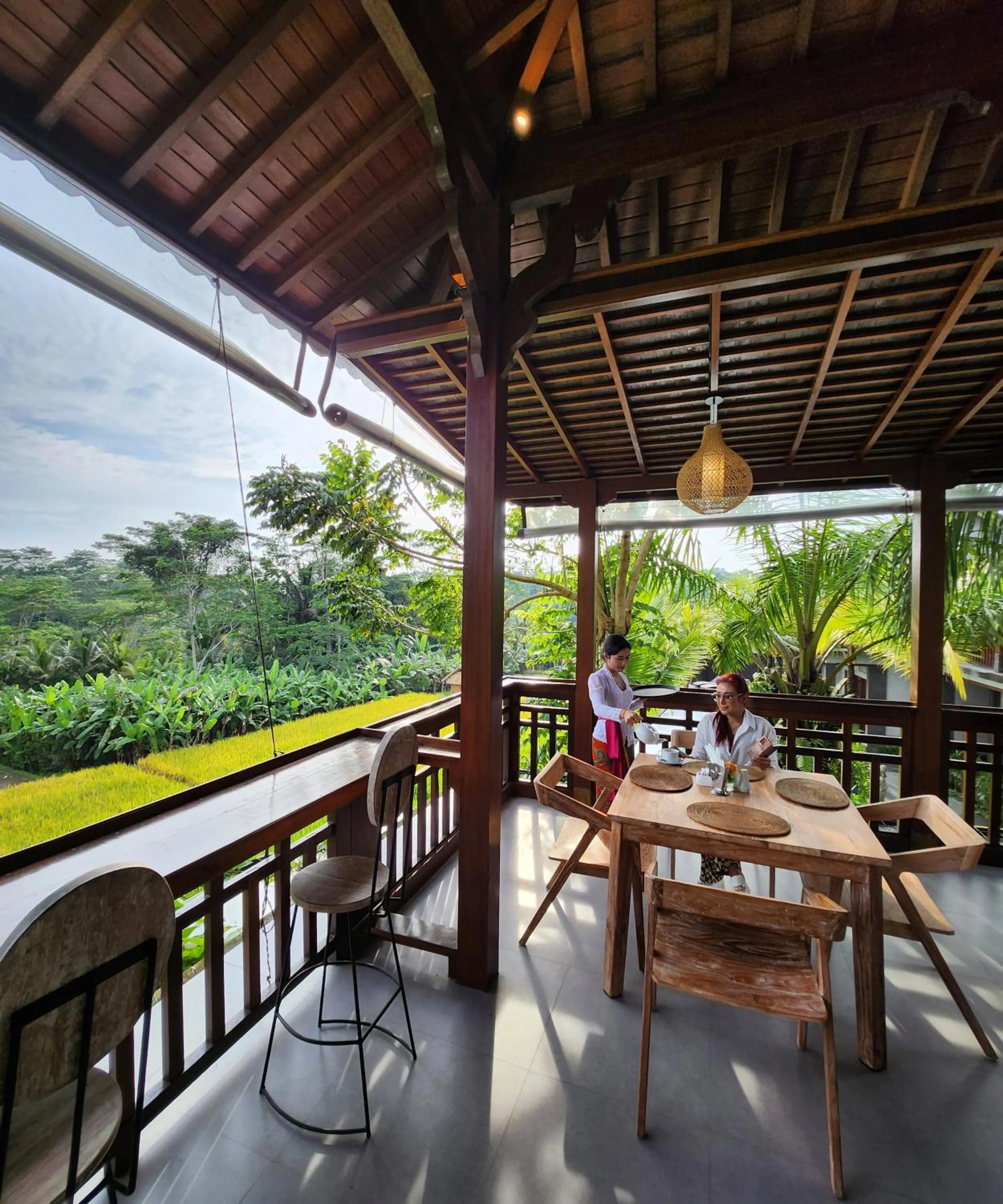 Restaurant/places to eat in Pinggala Villa Ubud
