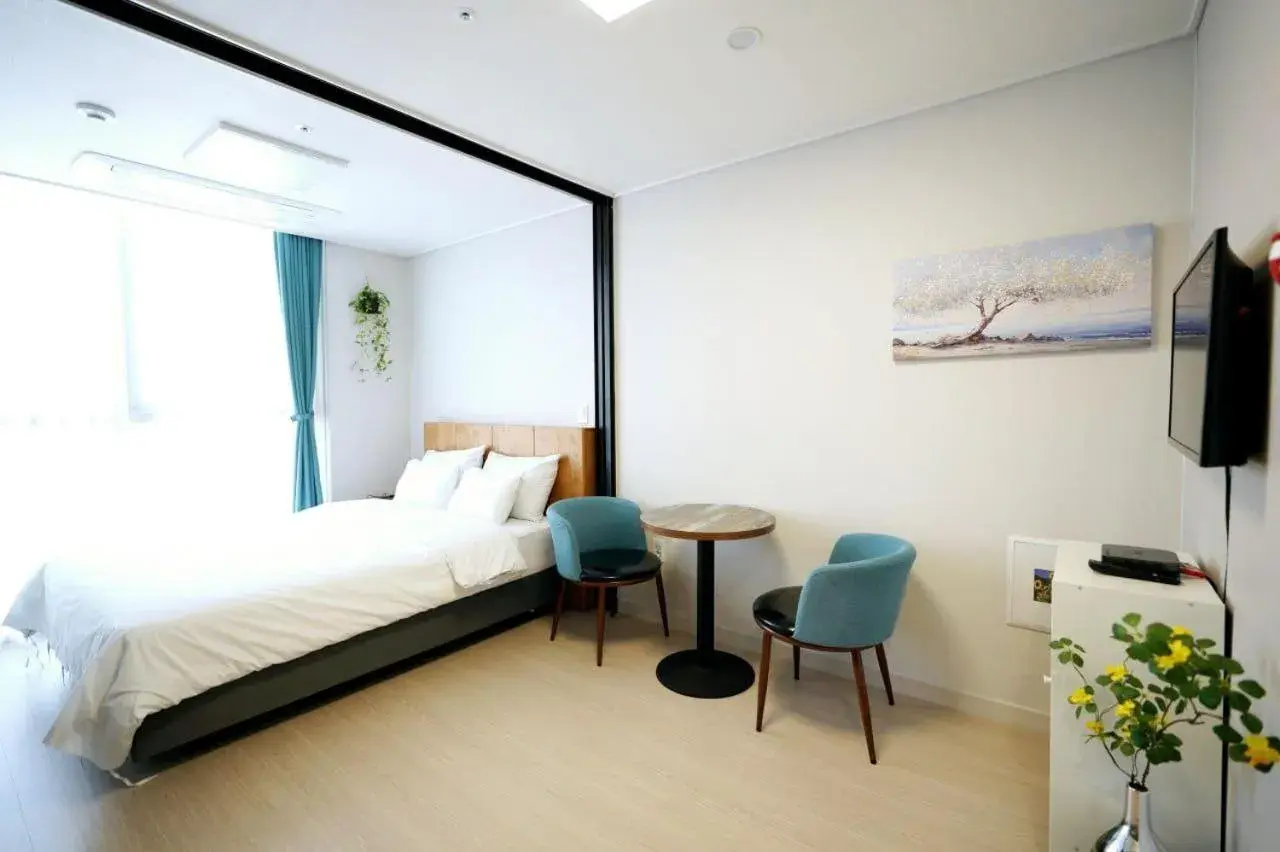 Photo of the whole room, Bed in Wellstay hotel Incheon Photo of the whole room, Bed in Wellstay hotel Incheon