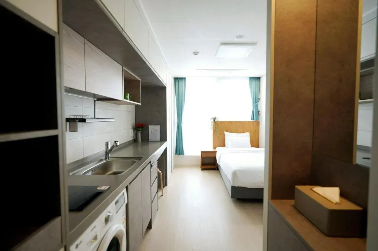 Deluxe Single Room - single occupancy in Wellstay hotel Incheon Deluxe Single Room - single occupancy in Wellstay hotel Incheon