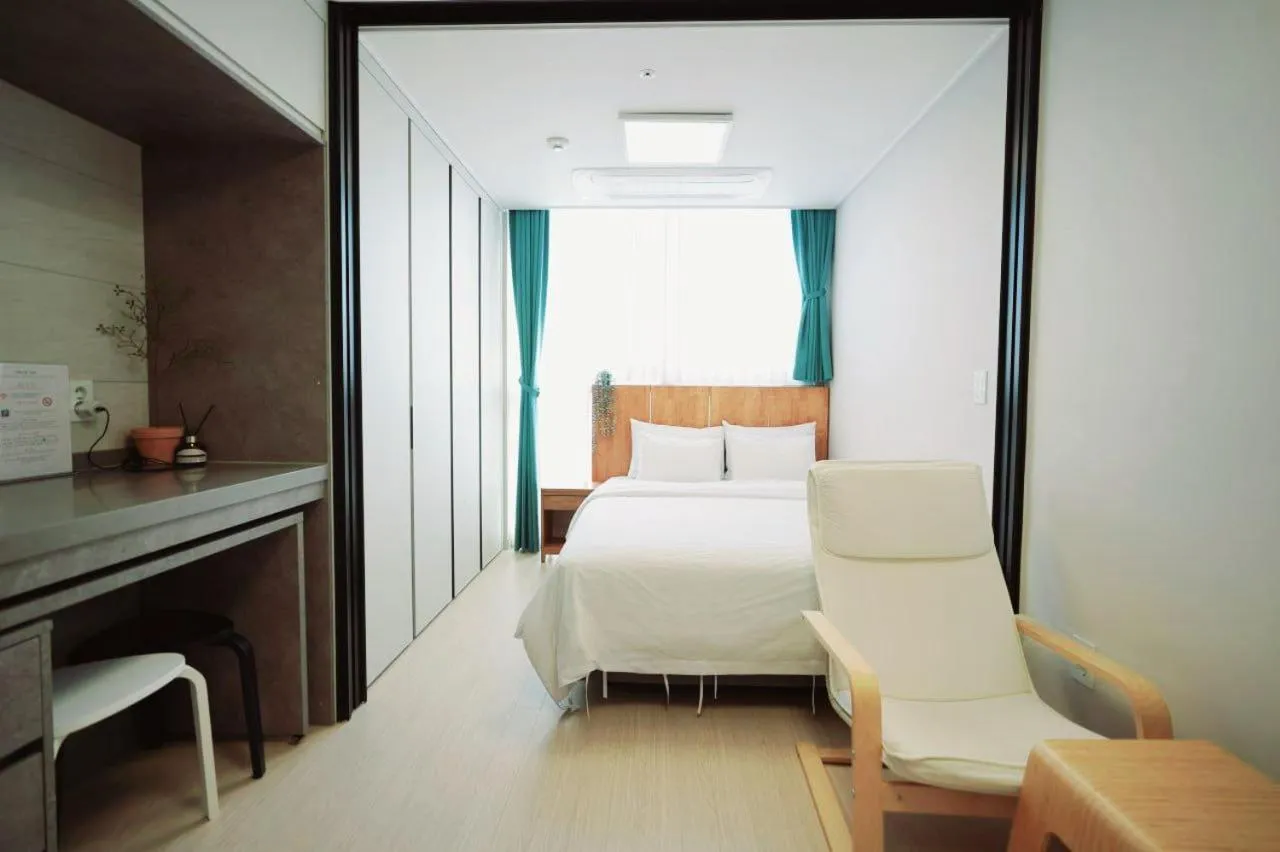Bed in Wellstay hotel Incheon