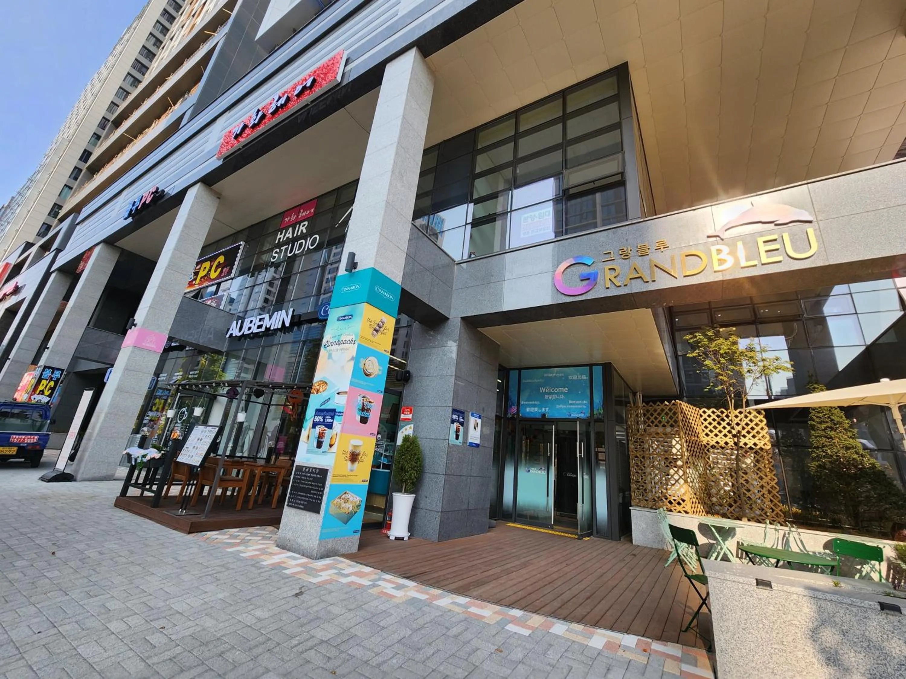 Property building in Wellstay hotel Incheon