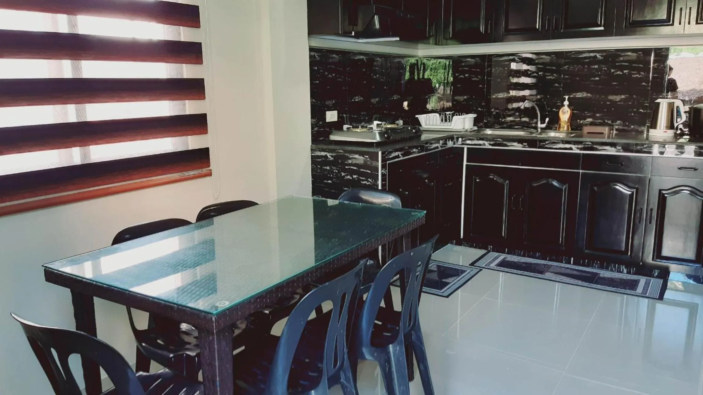 Kitchen or kitchenette in Avana Hills Boracay Prime Grand Suite 202