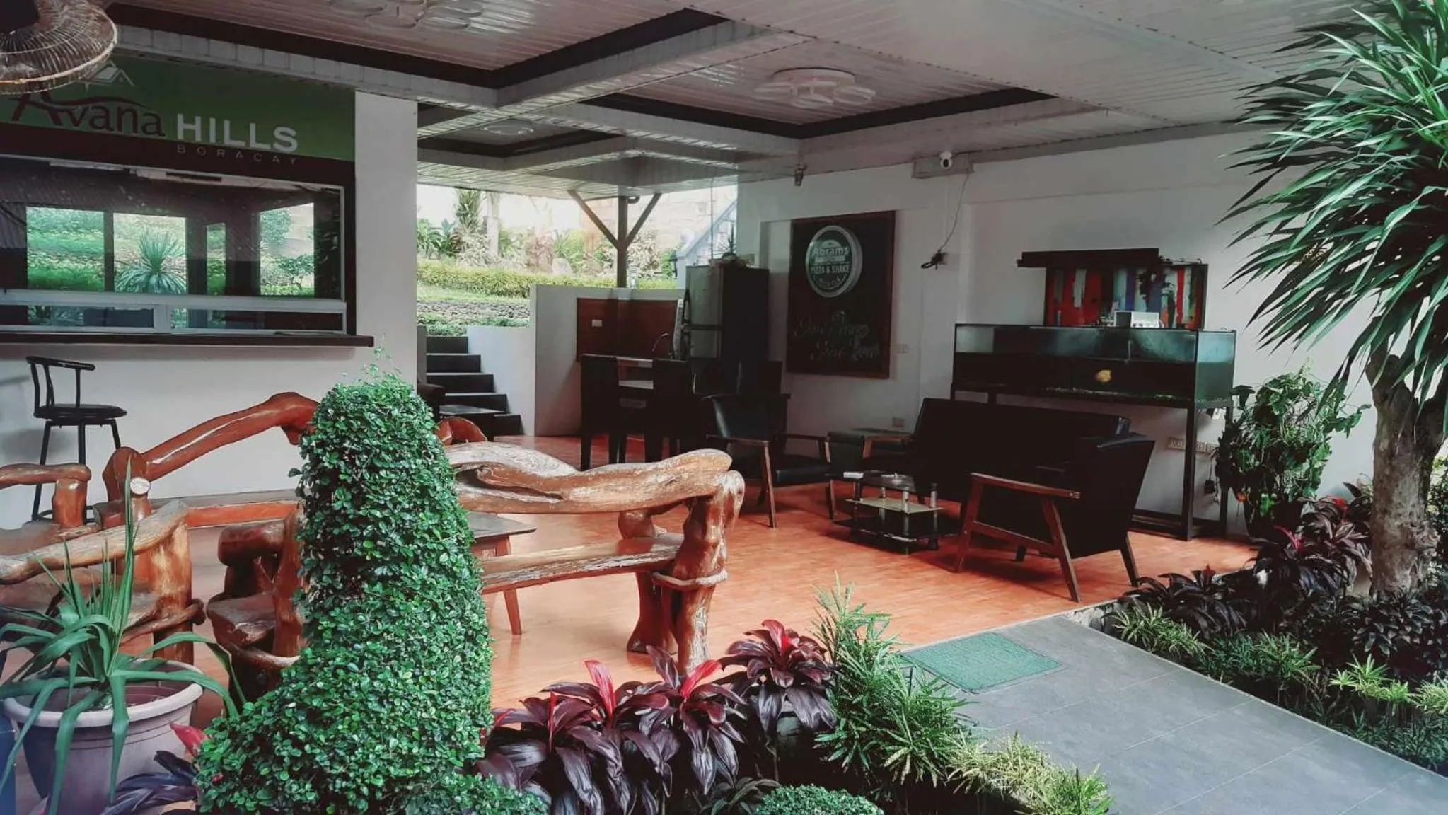 Lobby or reception in Avana Hills Boracay Prime Grand Suite 202