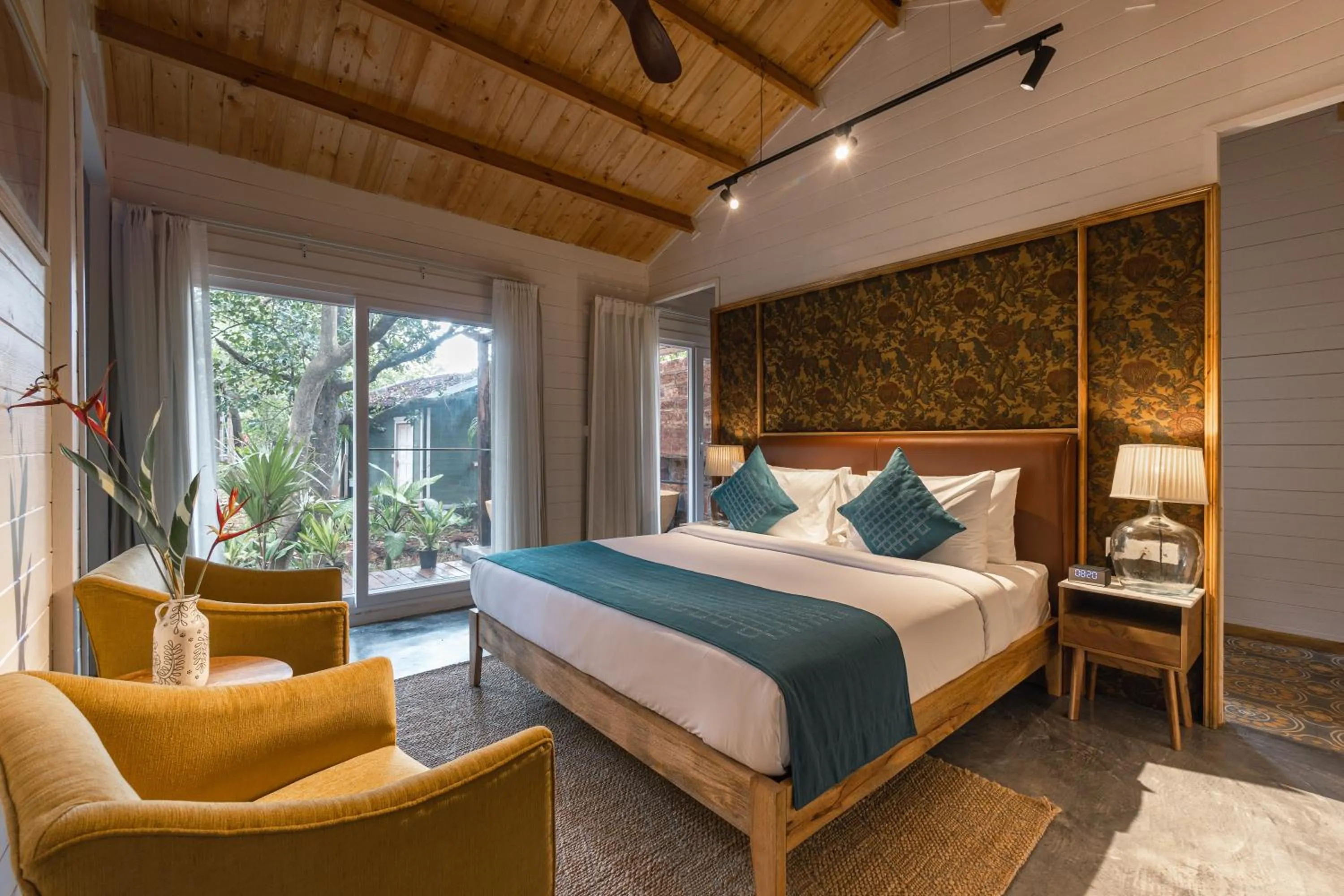 Bedroom, Bed in LaRiSa Resort & Spa, Ashwem