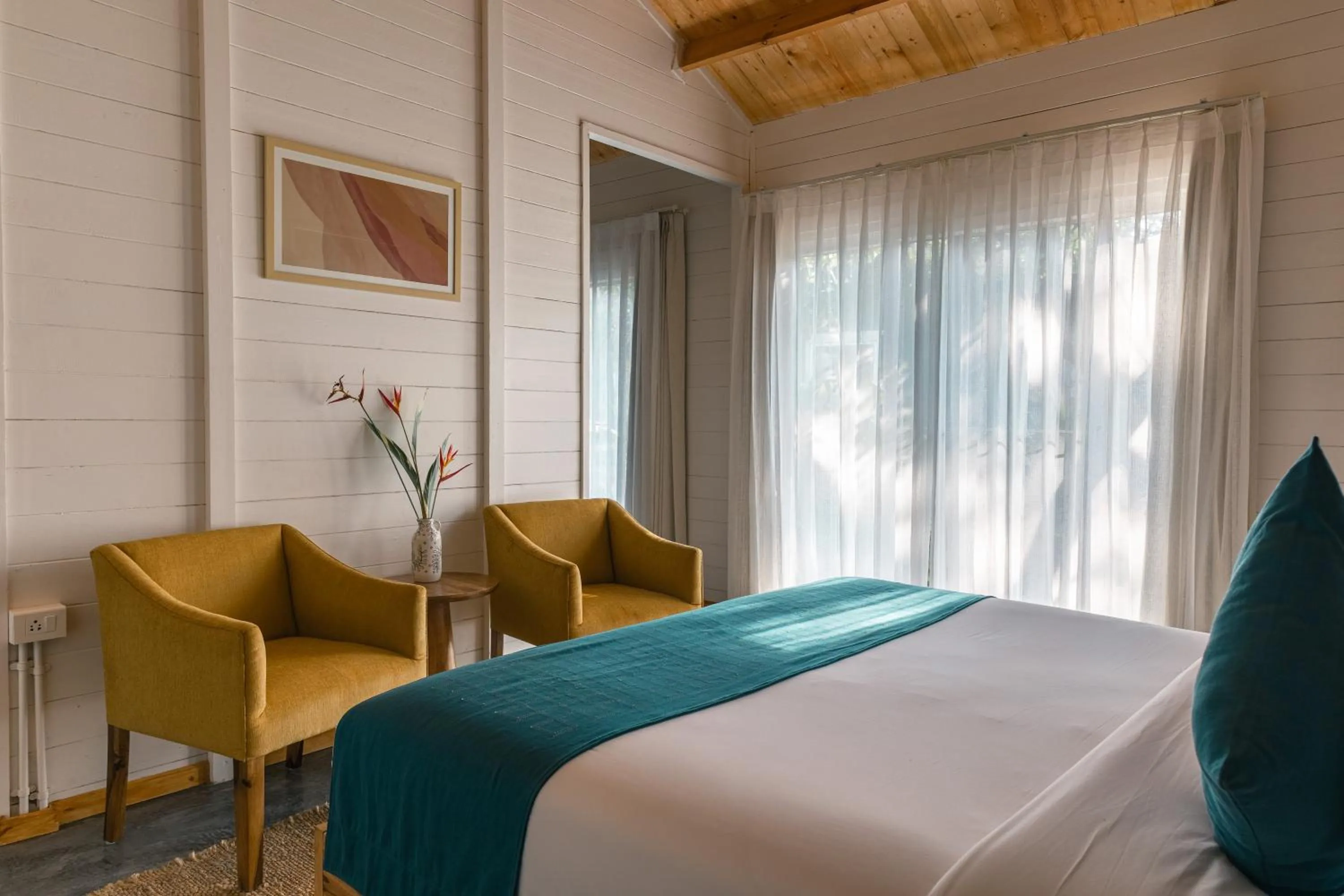 Bedroom, Bed in LaRiSa Resort & Spa, Ashwem