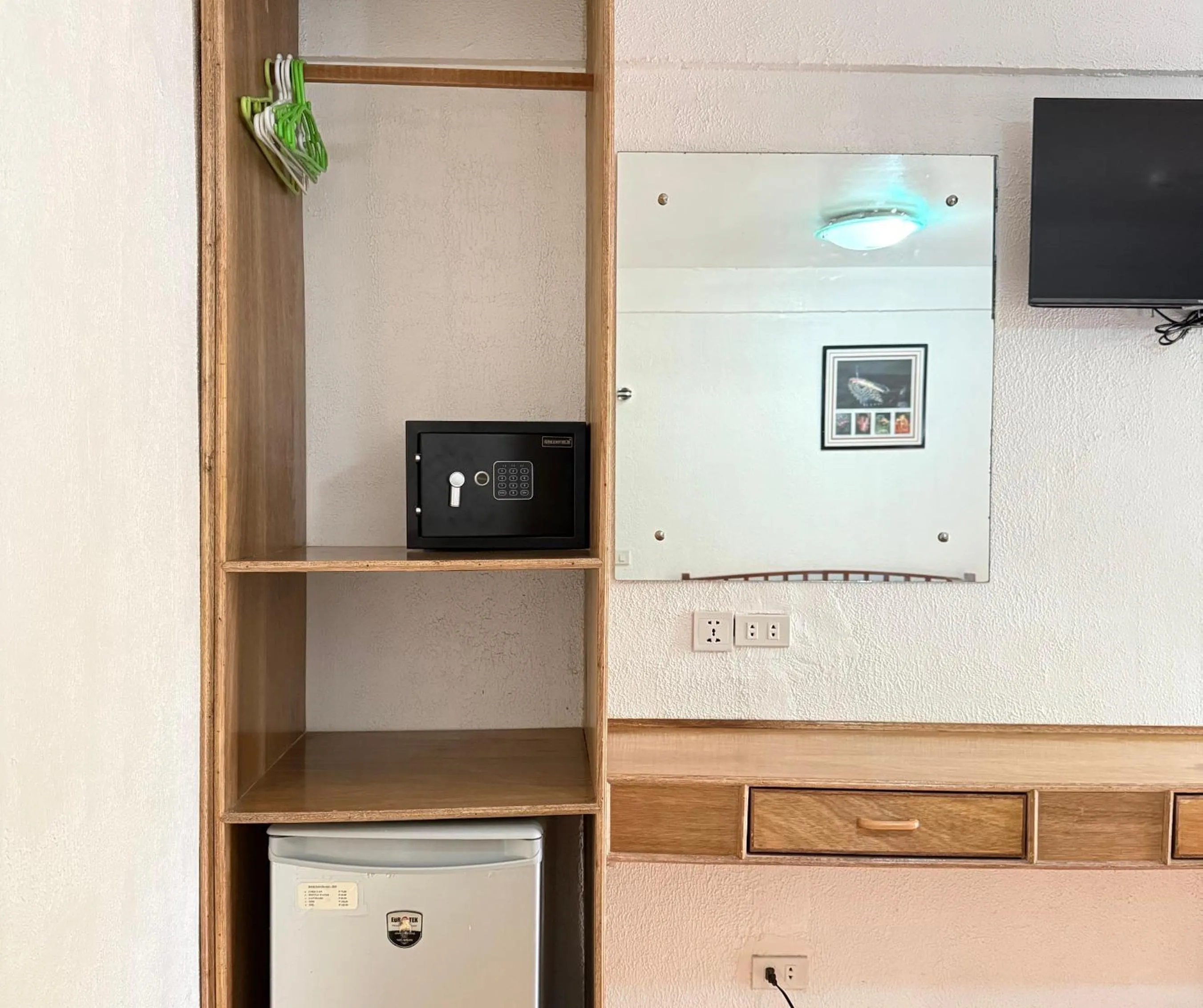 safe in Lalaguna Beach Club & Dive Centre