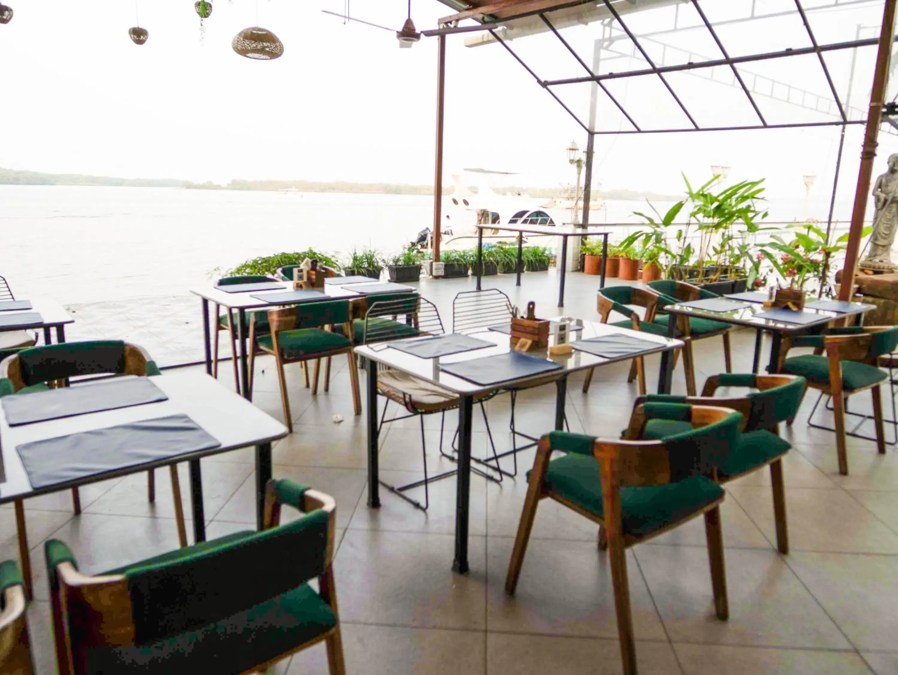 Restaurant/places to eat in Blu Missel By The River Restaurant/places to eat in Blu Missel By The River