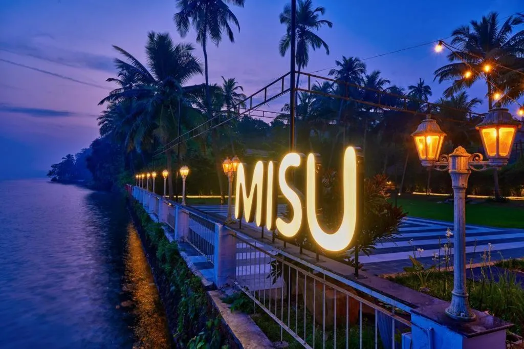 Blu Missel By The River