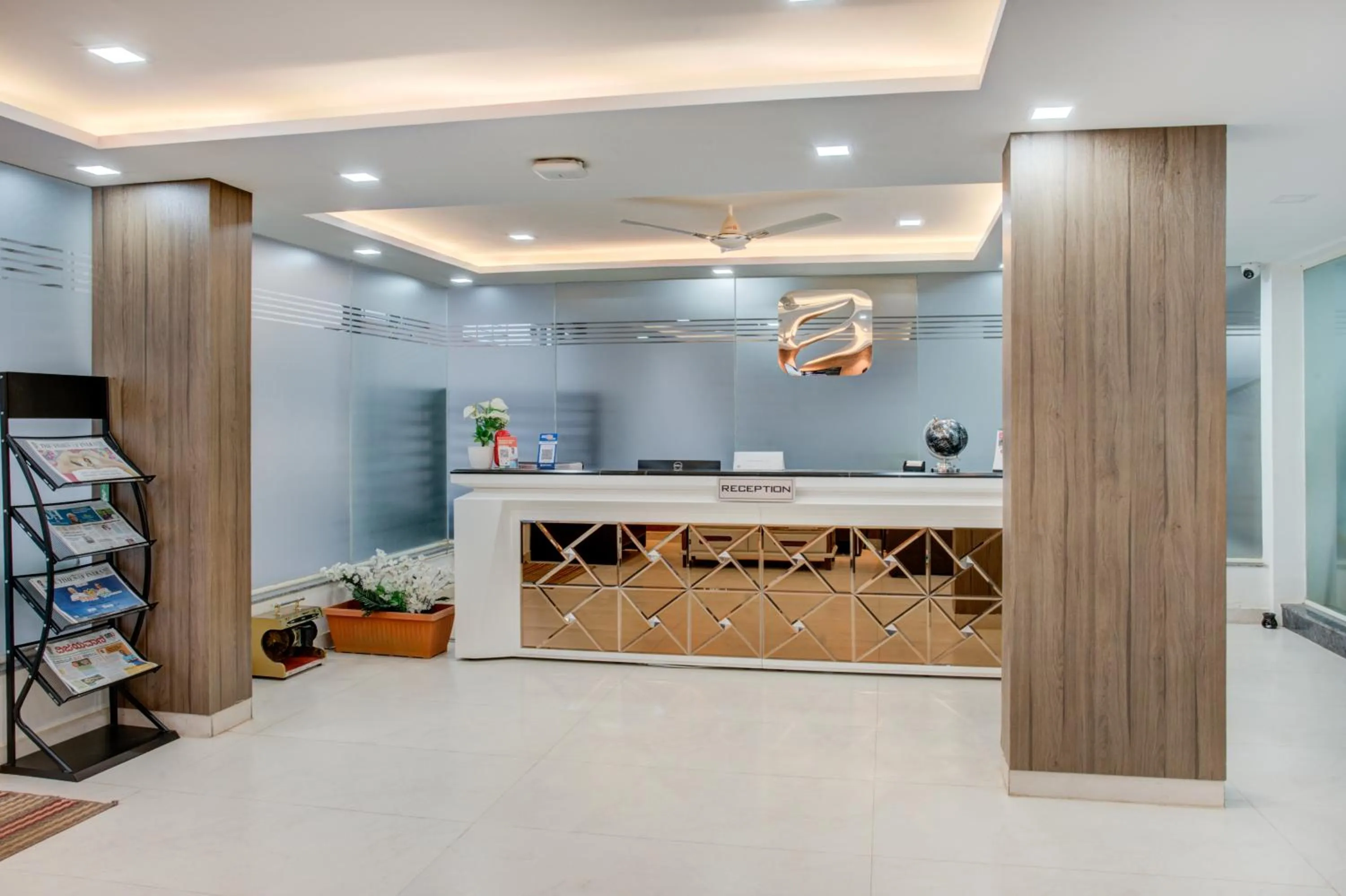 Lobby or reception in Hotel Sterling Inn Bangalore International Airport