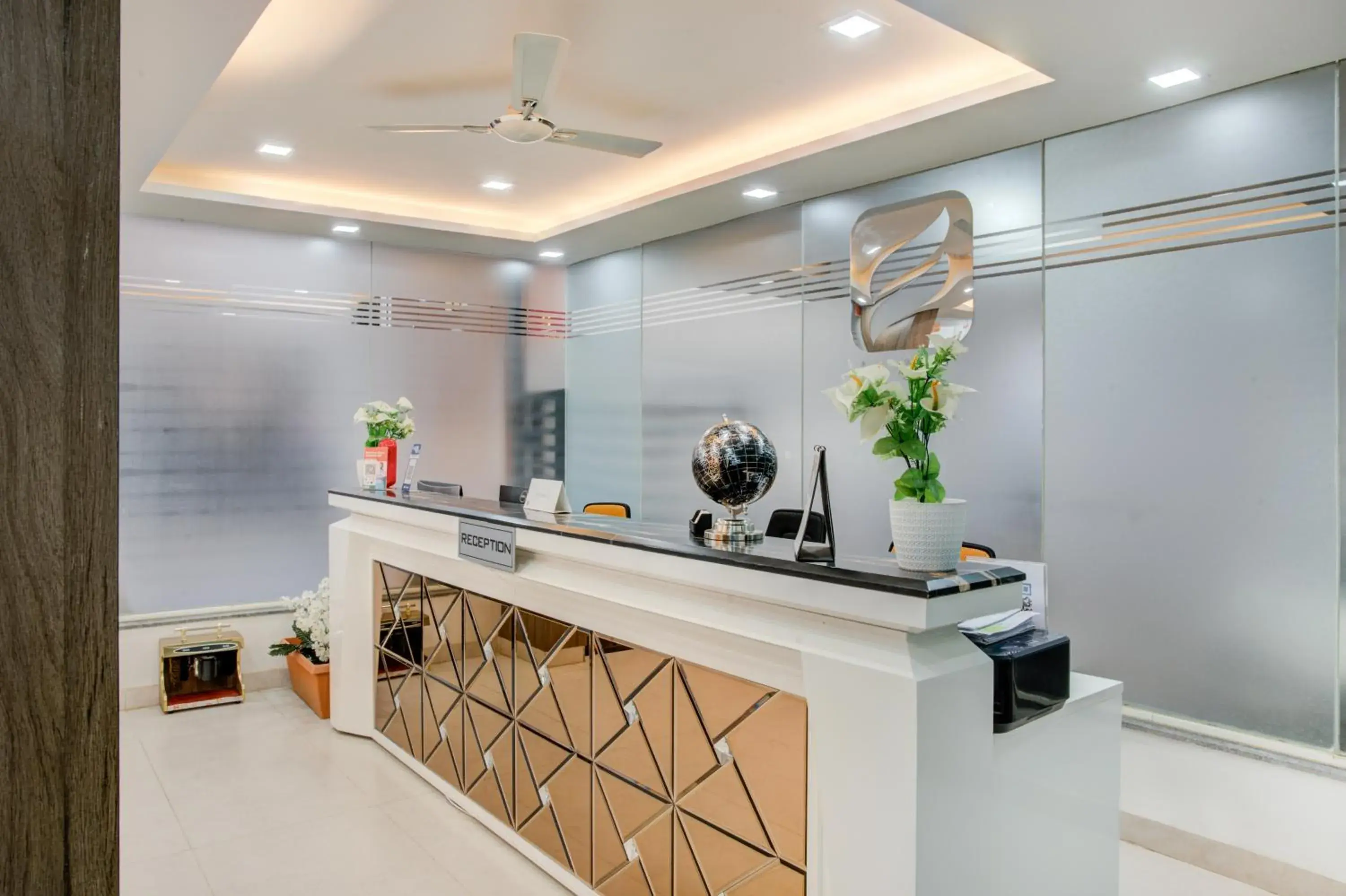 Lobby or reception in Ecko Sterling Inn Near Bangalore International Airport Lobby or reception in Ecko Sterling Inn Near Bangalore International Airport