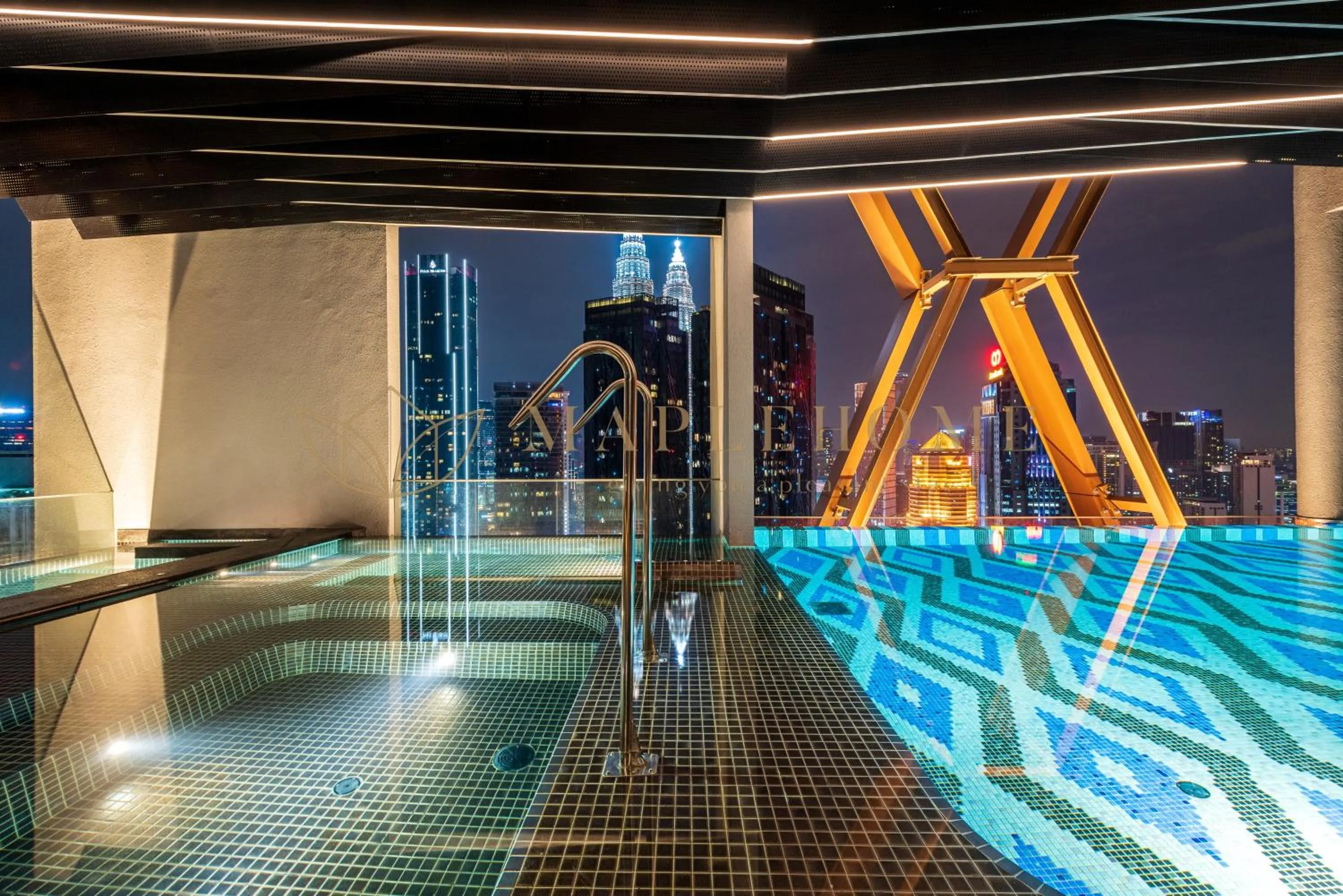 Hot Tub in Scarletz Premier Suites Kuala Lumpur