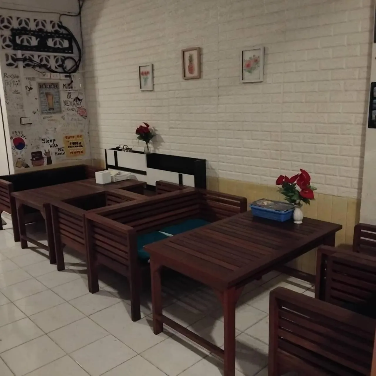 Property building in amazing khaosan hostel