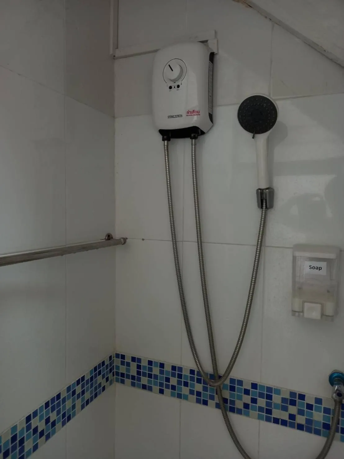 Bathroom in amazing khaosan hostel