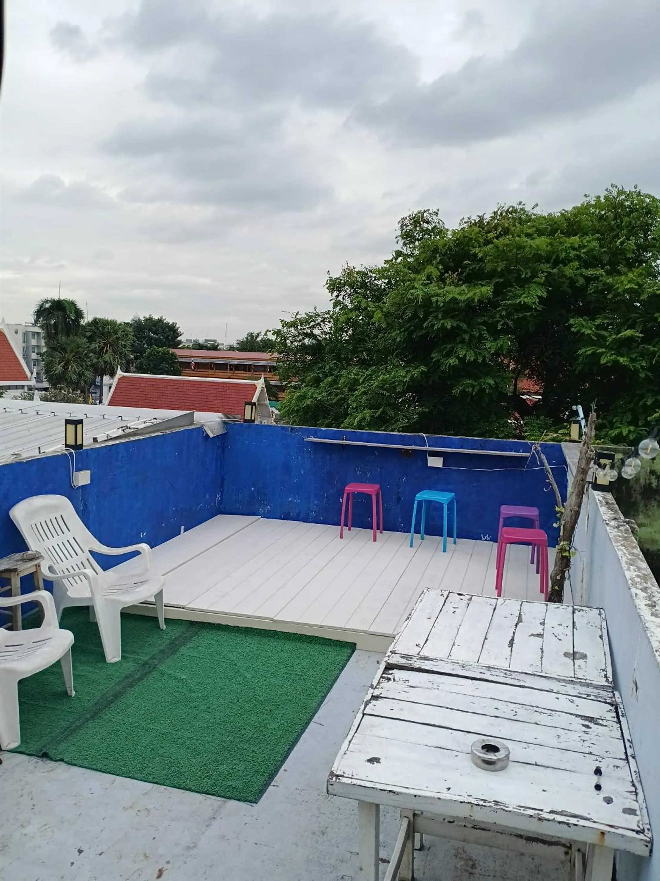 Balcony/Terrace in amazing khaosan hostel