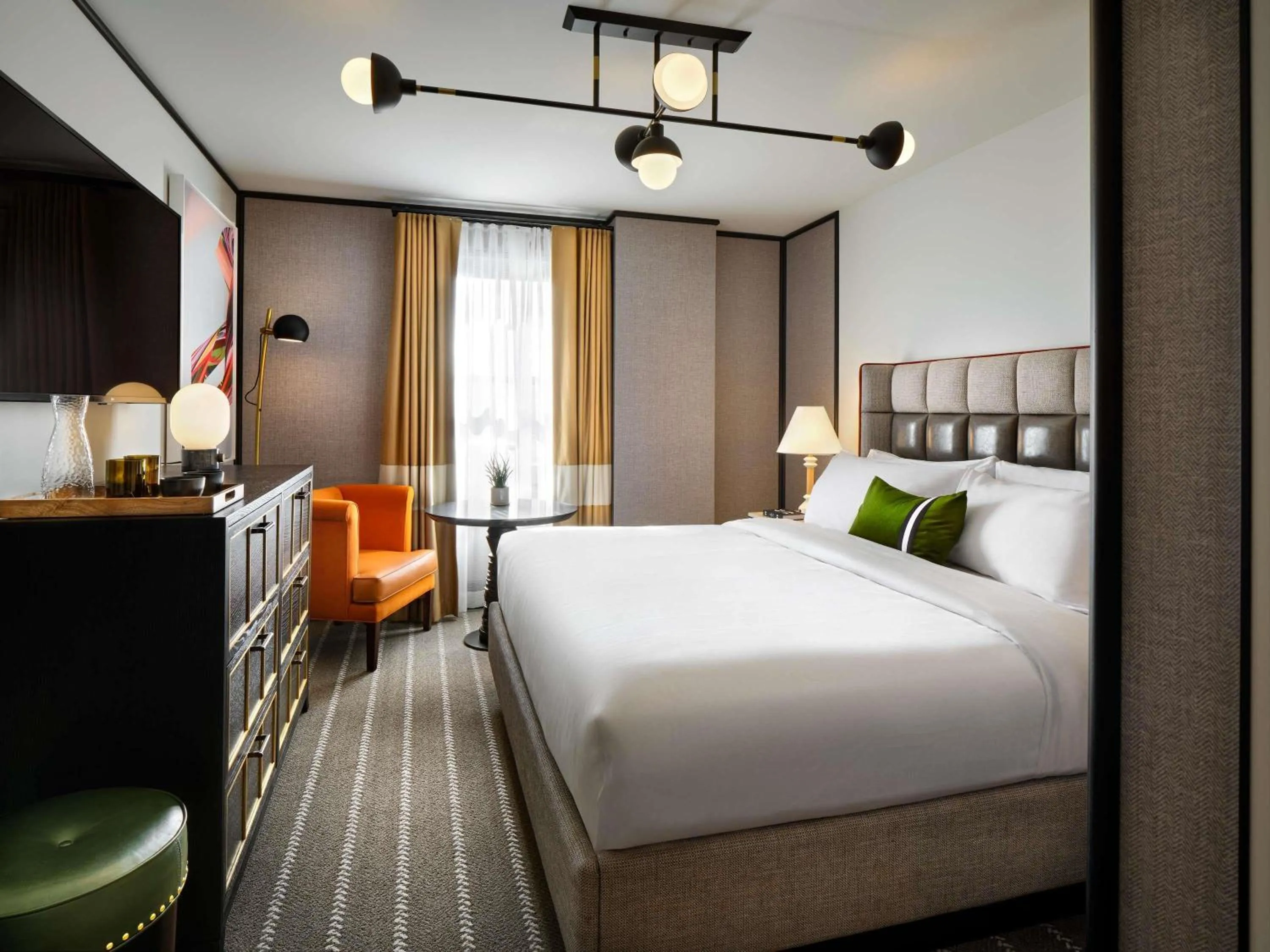 Bedroom, Bed in 21c Museum Hotel St Louis