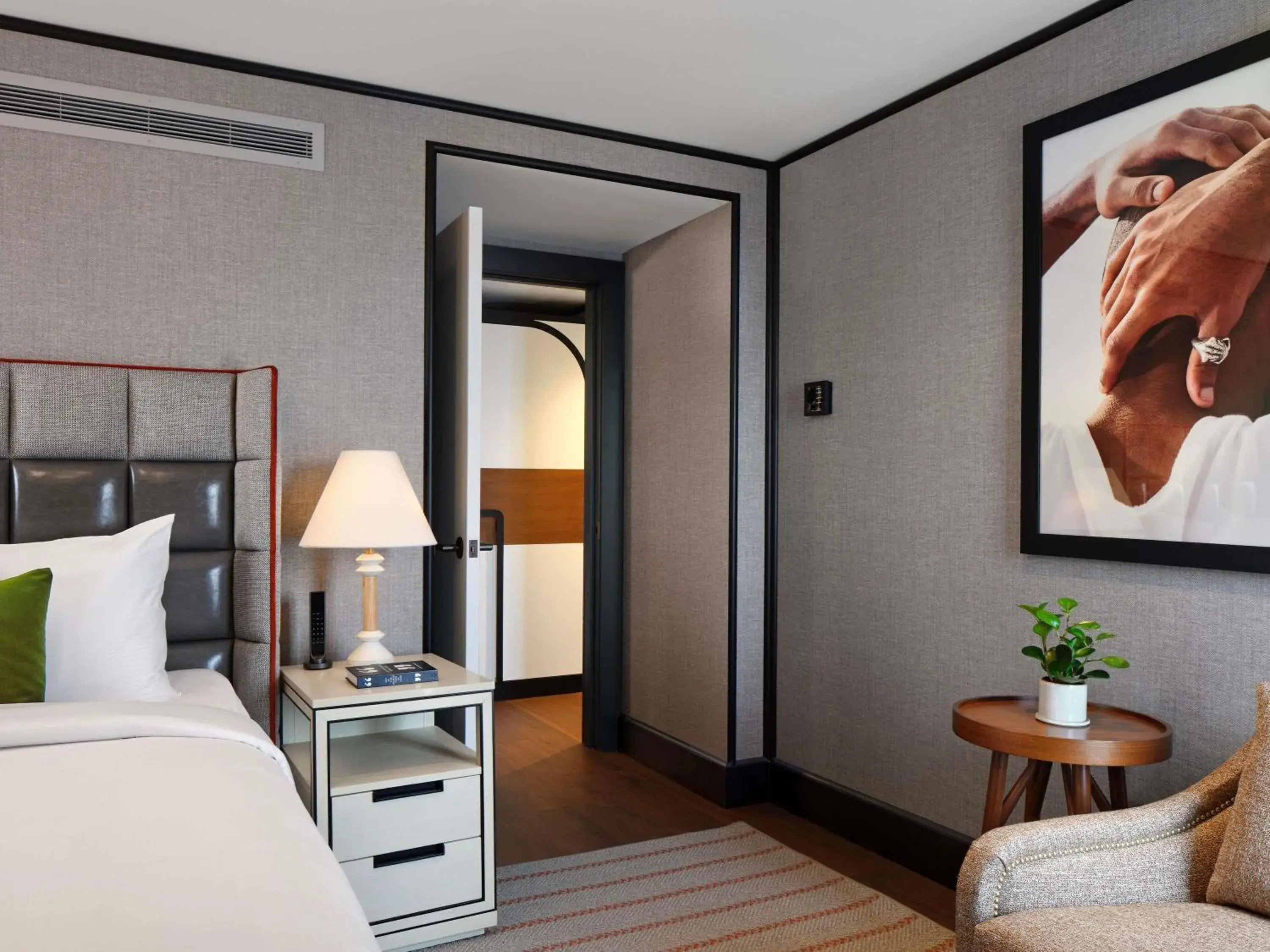 Bedroom, Bed in 21c Museum Hotel St Louis Bedroom, Bed in 21c Museum Hotel St Louis