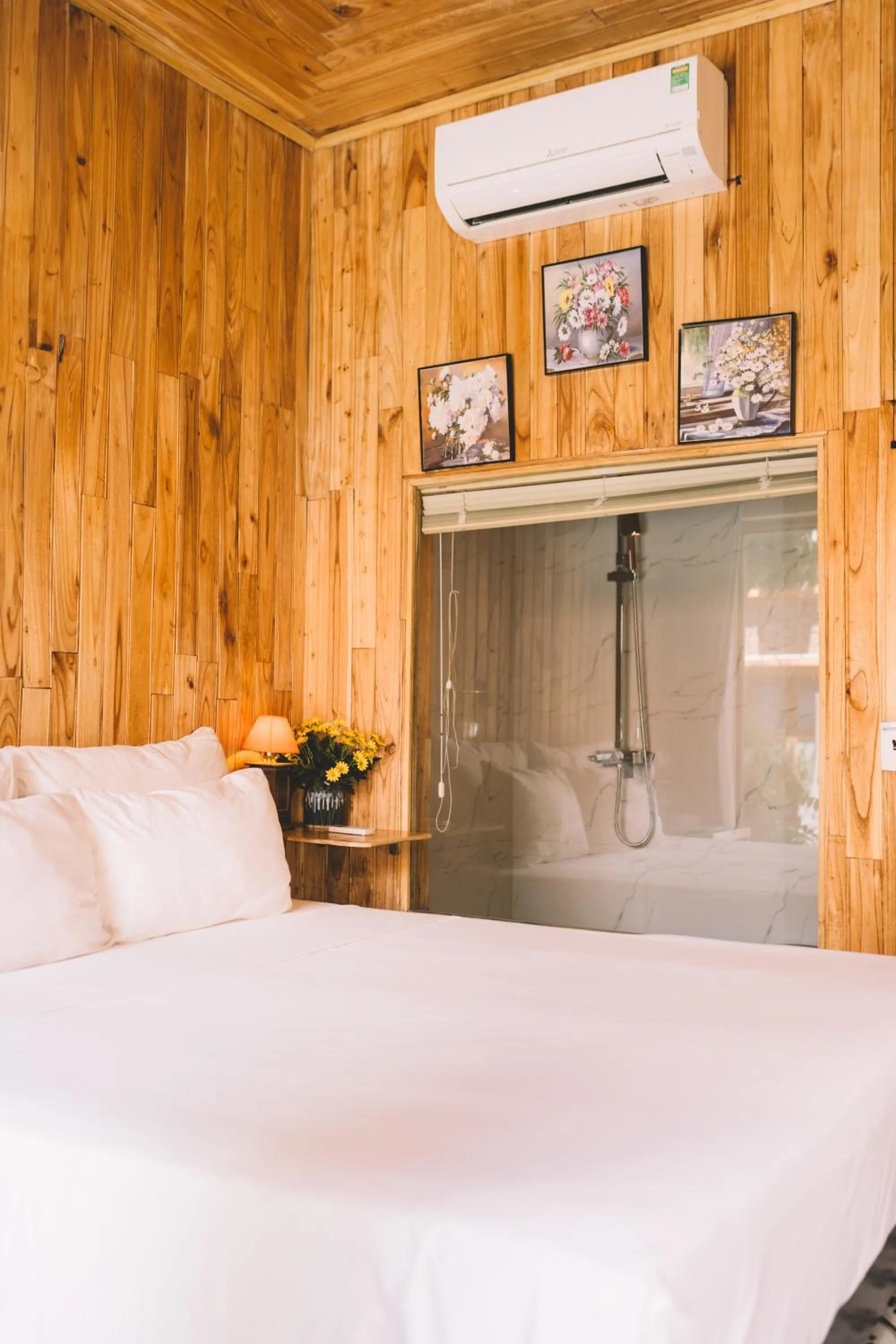 Bed in My Tam Coc Bungalow Ninh Bình