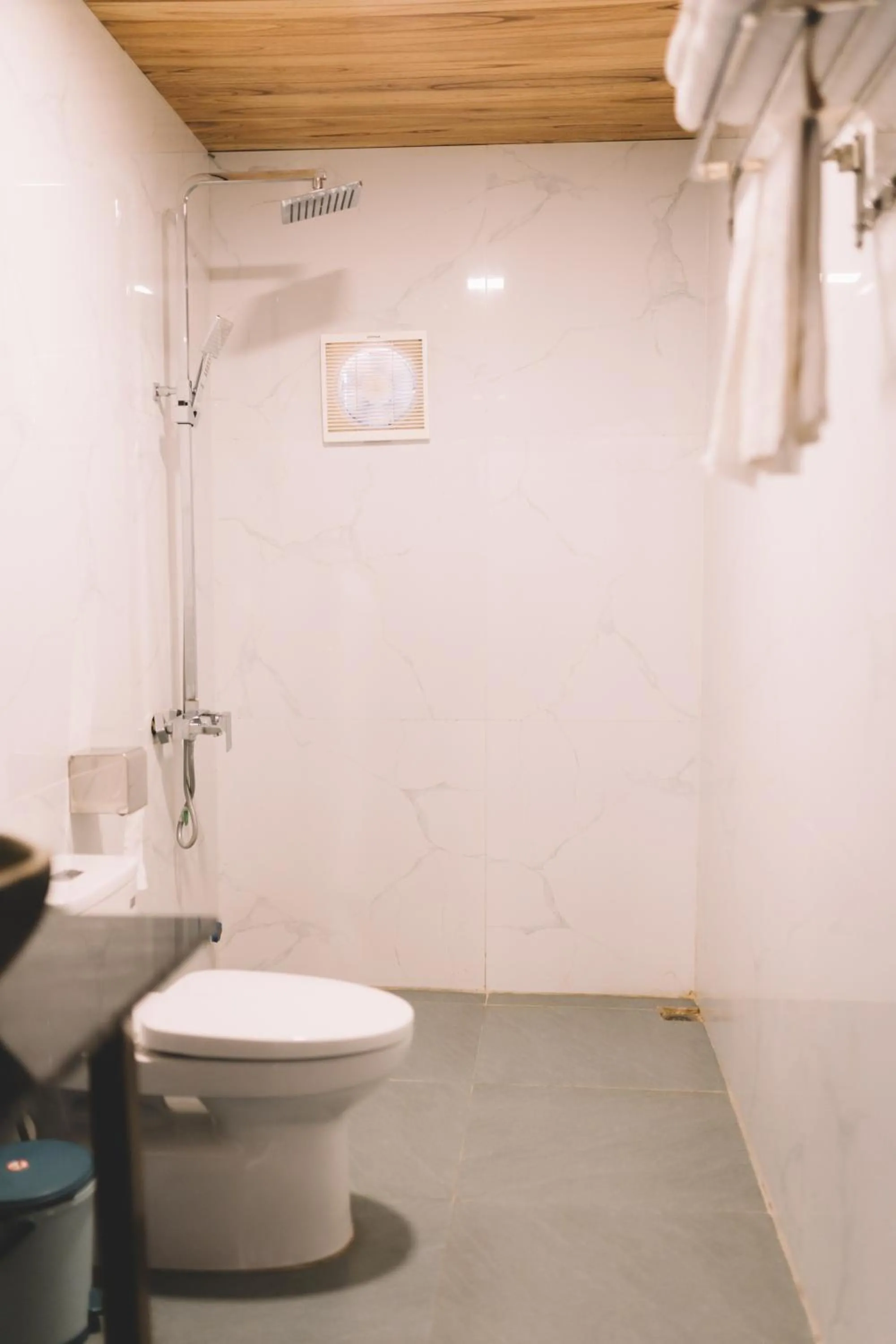 Shower in My Tam Coc Bungalow Ninh Bình