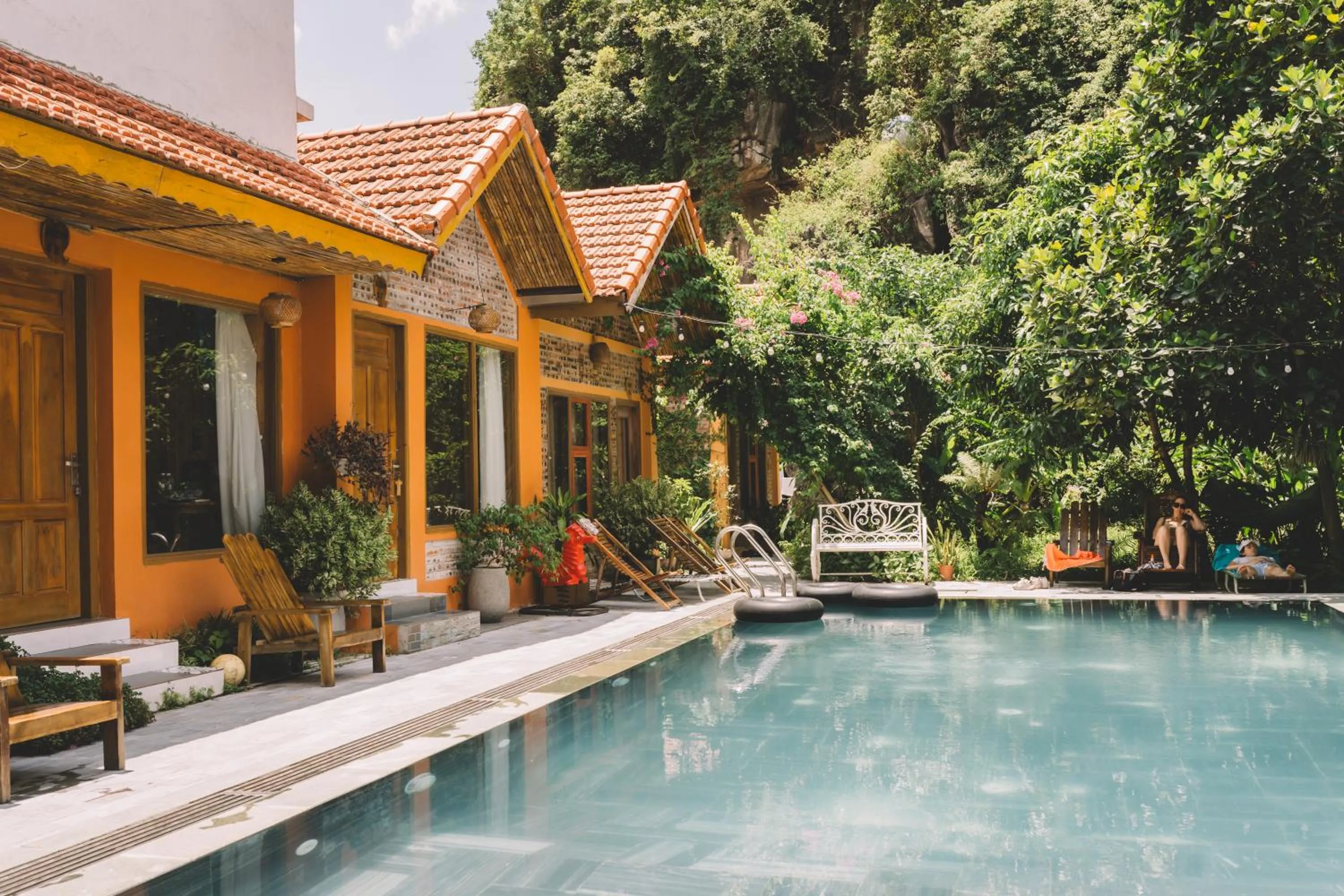 Swimming pool in My Tam Coc Bungalow Ninh Bình