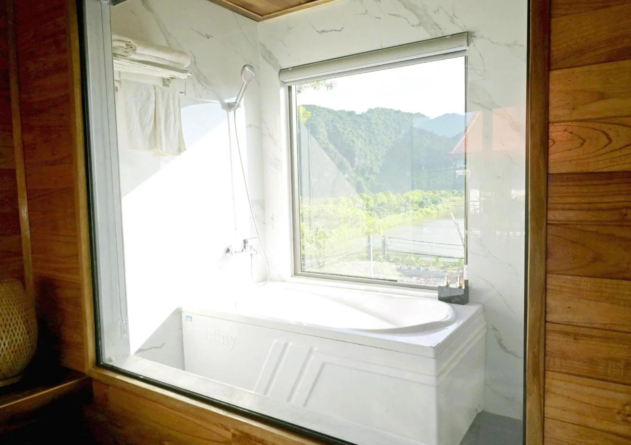 Bathroom in My Tam Coc Bungalow Ninh Bình